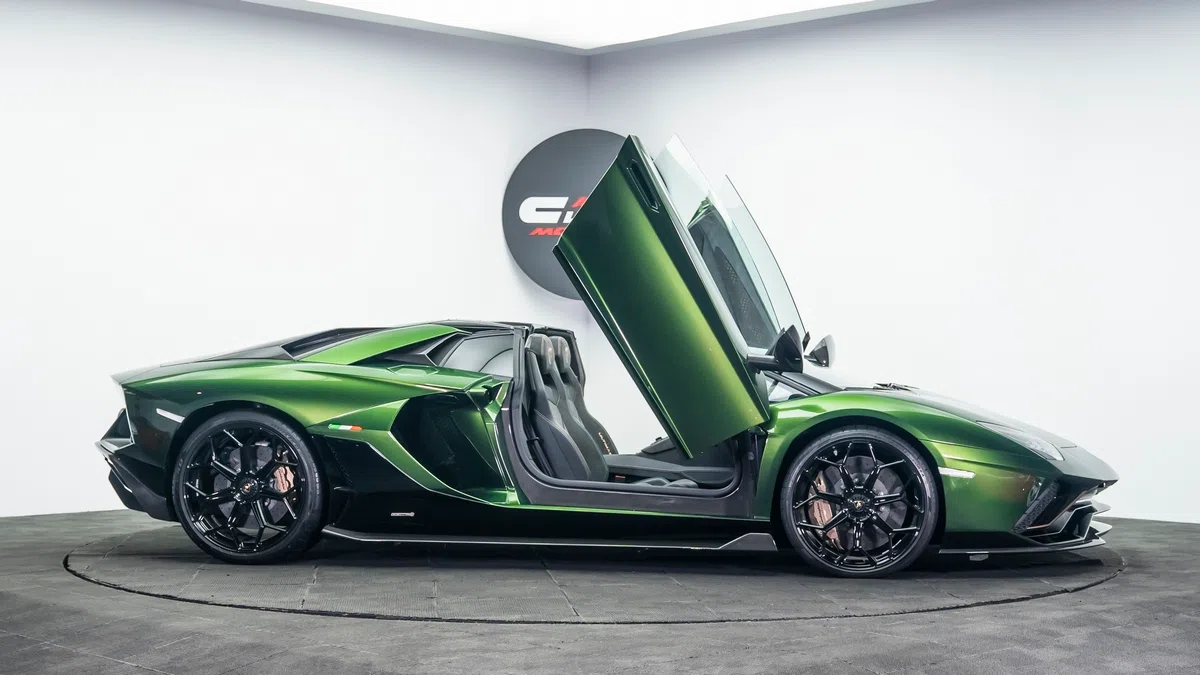 2022 Lamborghini Aventador LP 780-4 Ultimae Roadster 1 of 250 for sale, exterior