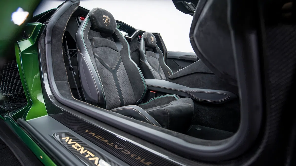 2022 Lamborghini Aventador LP 780-4 Ultimae Roadster 1 of 250 interior, seats