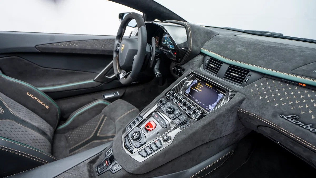 2022 Lamborghini Aventador LP 780-4 Ultimae Roadster 1 of 250 interior, dashboard