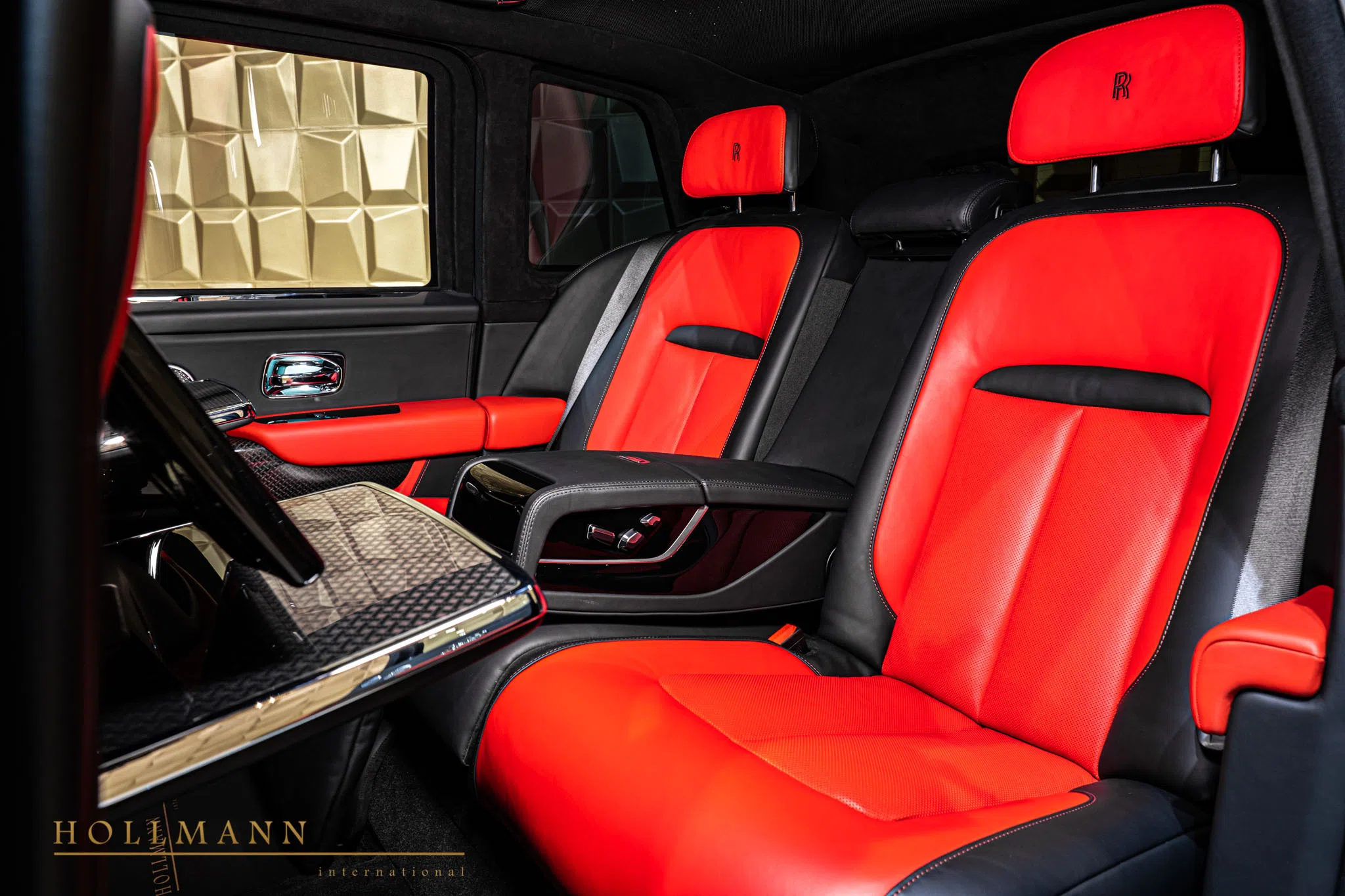 2022 Rolls-Royce Cullinan Black Badge Armoured +350mm VR6 interior, seats, Mugello Red with Black