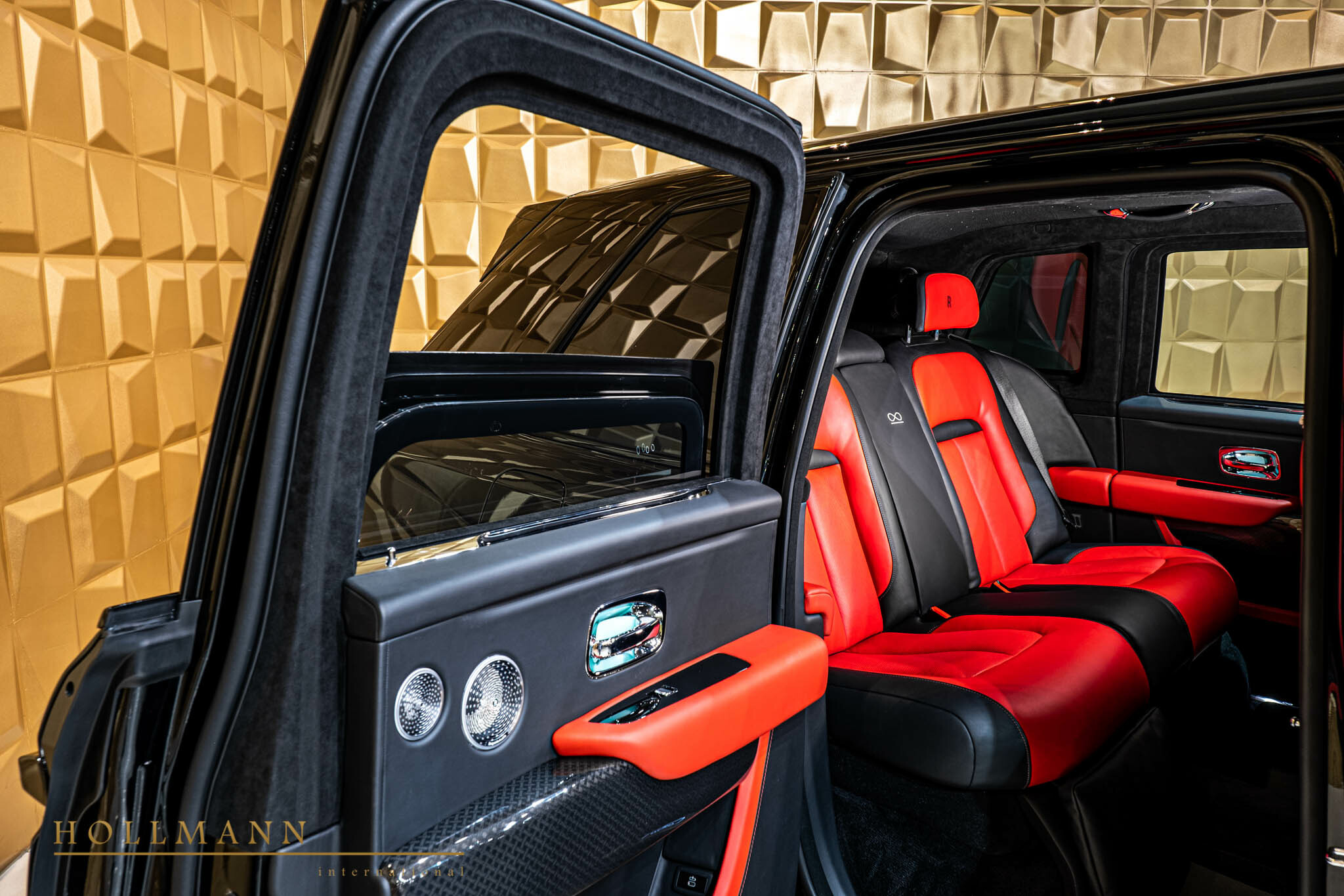 2022 Rolls-Royce Cullinan Black Badge Armoured +350mm VR6, 6/22