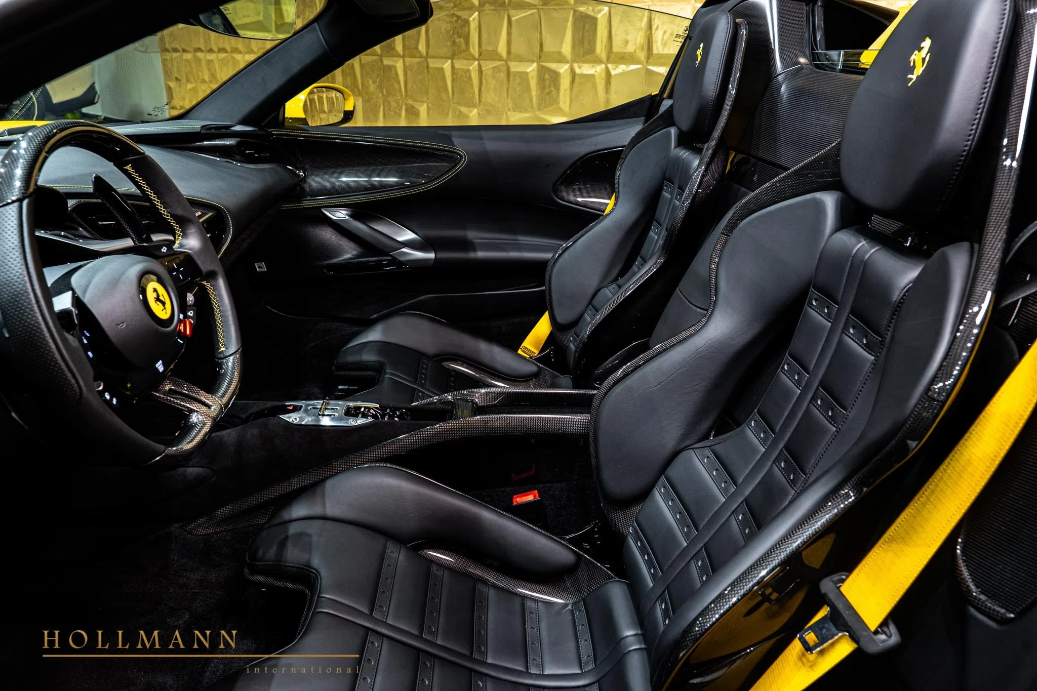 2023 Ferrari SF90 Spider interior, seats