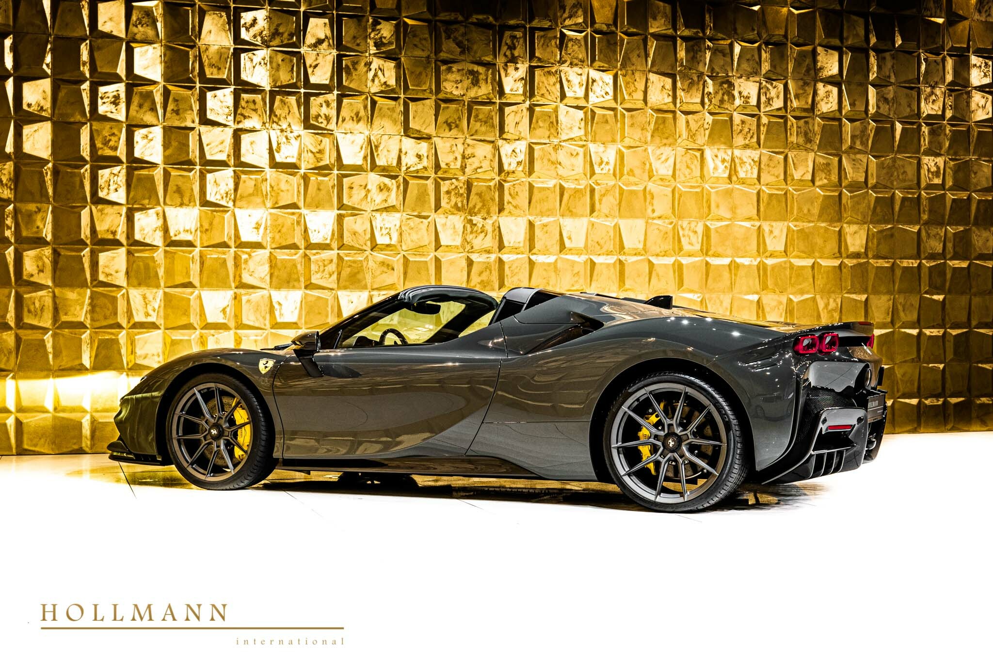 2022 Ferrari SF90 Spider by NOVITEC, 16/19