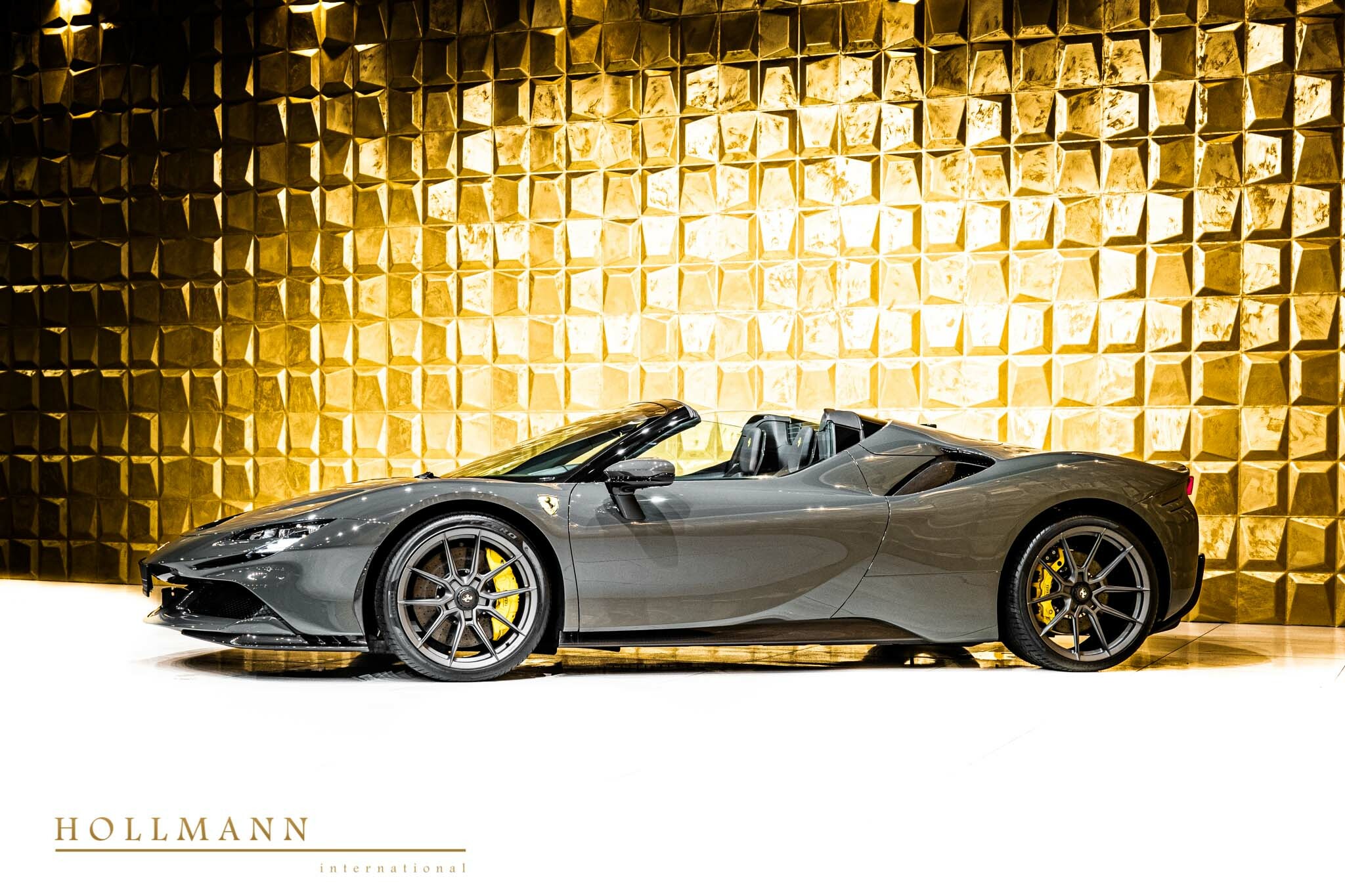 2022 Ferrari SF90 Spider by NOVITEC, 17/19