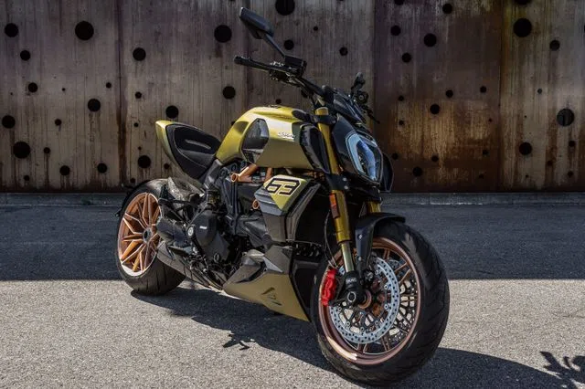 2023 S Diavel Lamborghini
