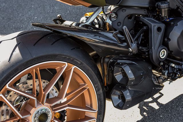 2023 S Diavel Lamborghini, 4/18