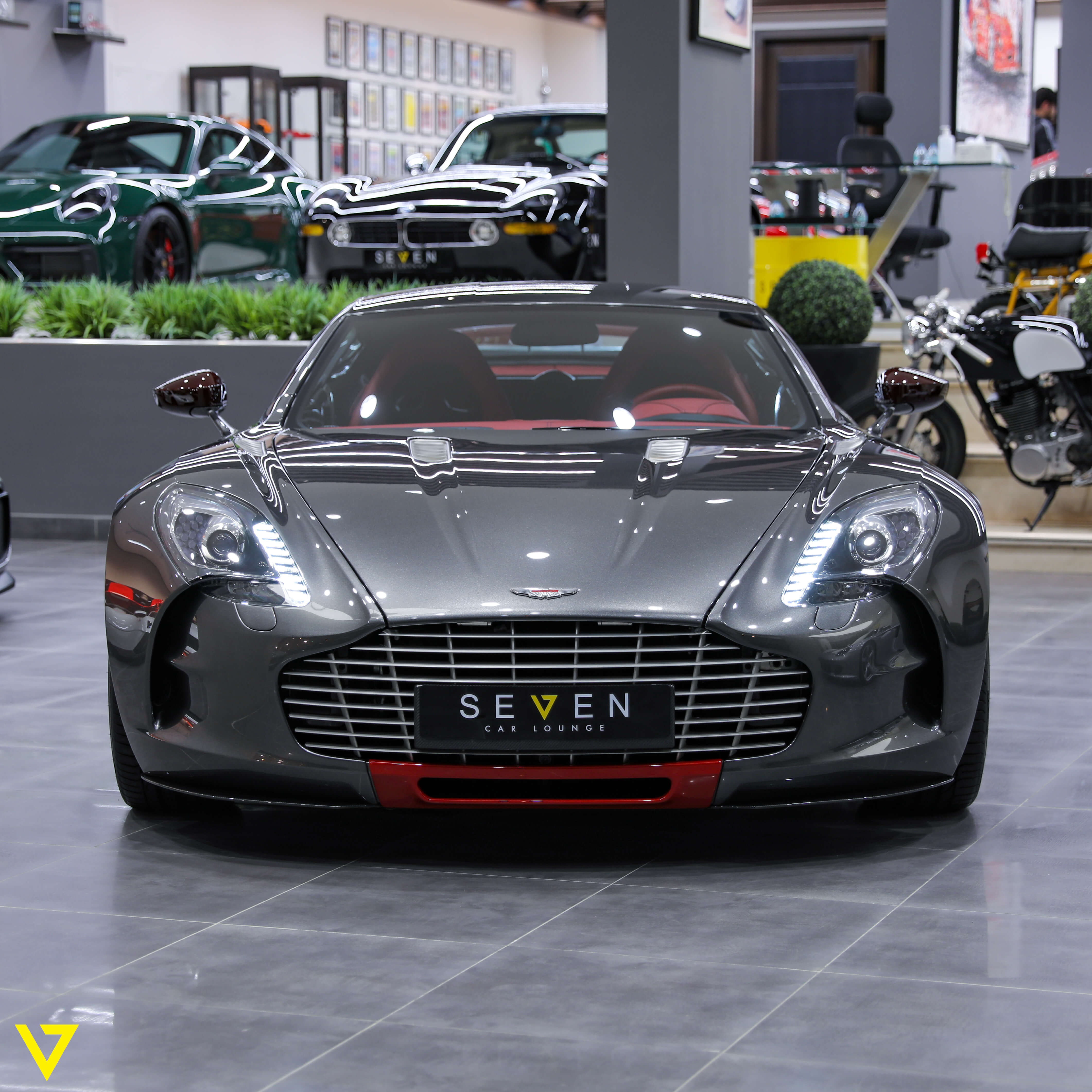 2011 Aston Martin One-77, 14/15
