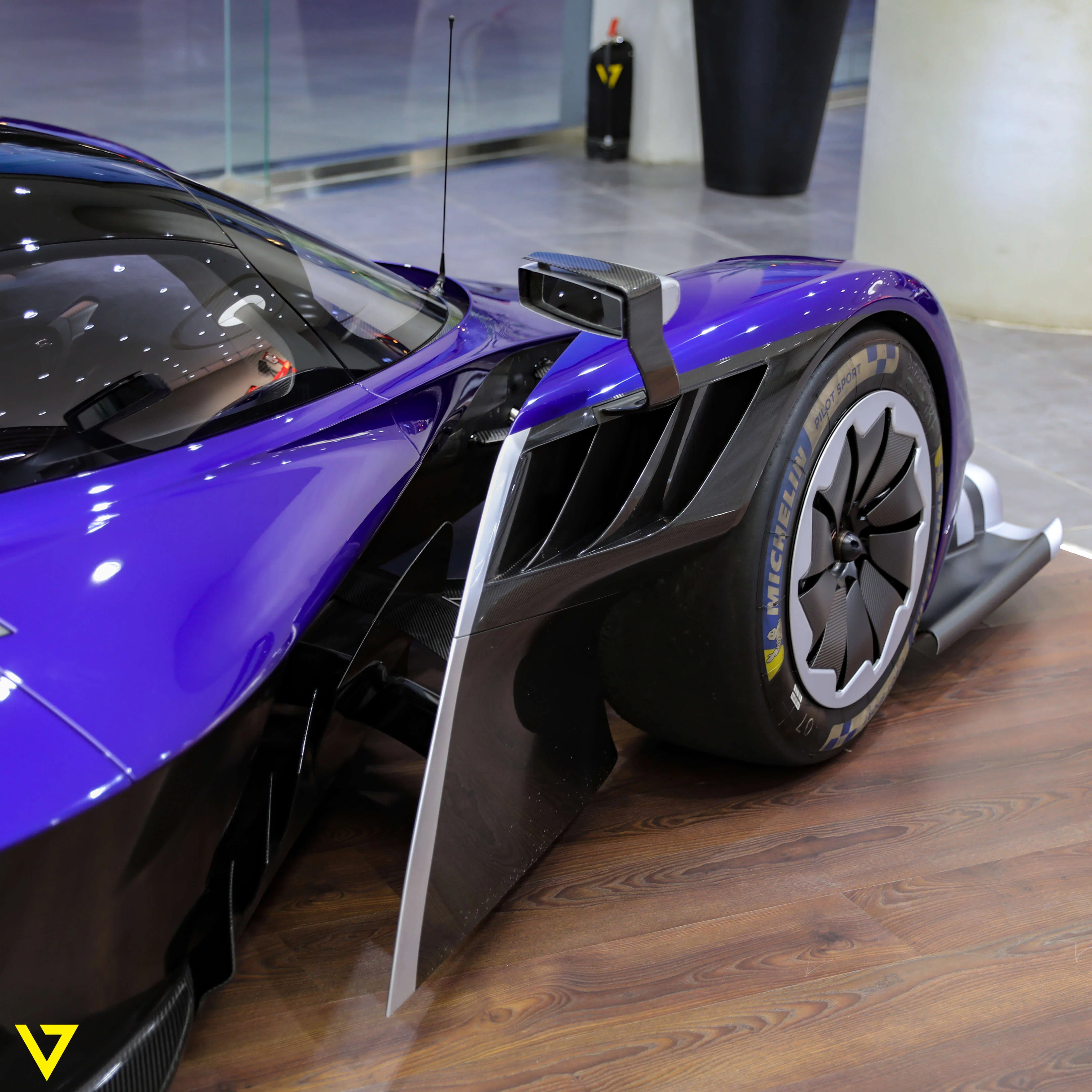 2022 Aston Martin Valkyrie AMR Pro, 4/14