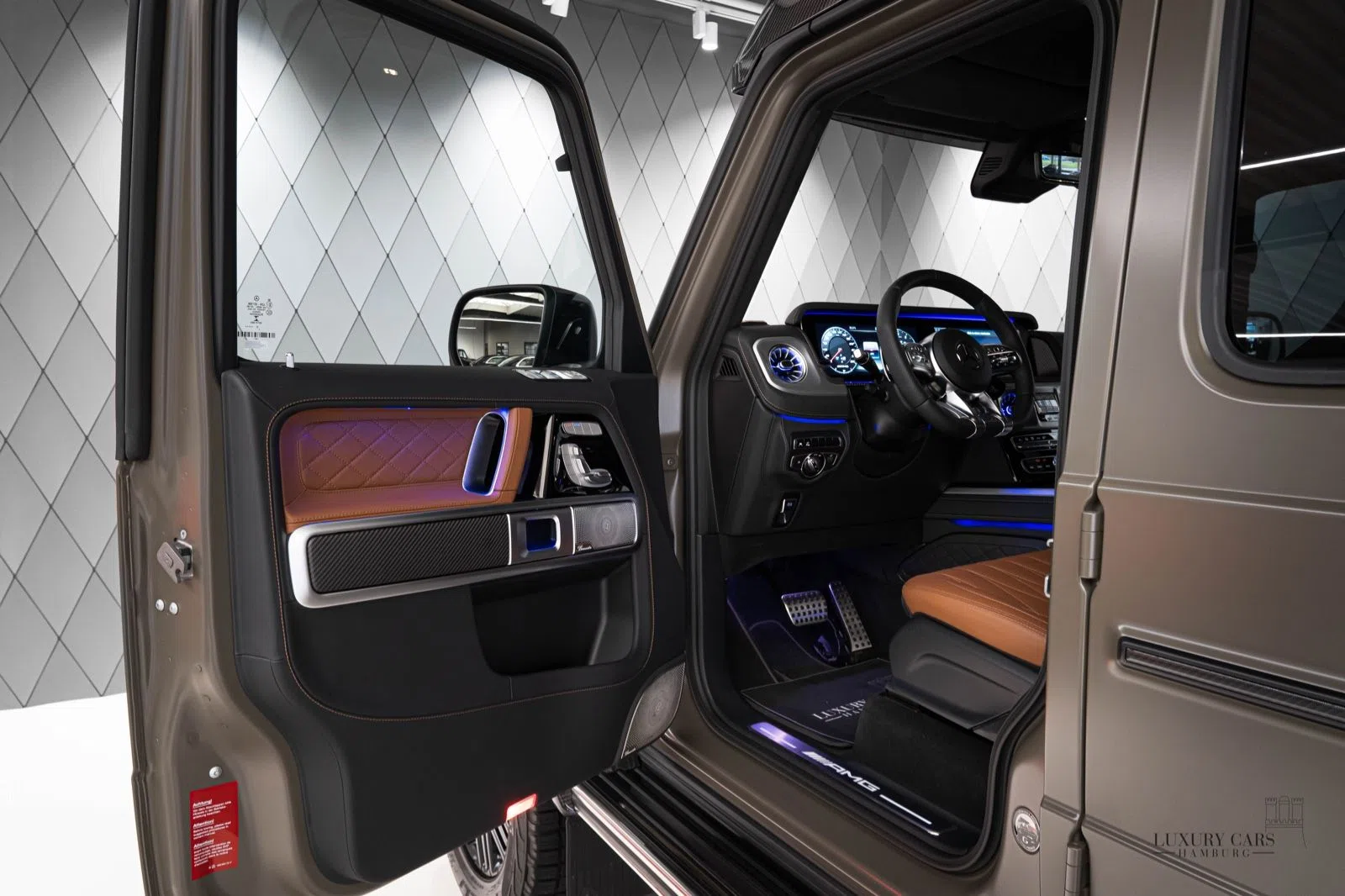 2022 Mercedes-Benz G 63 AMG 4x4² interior, seats