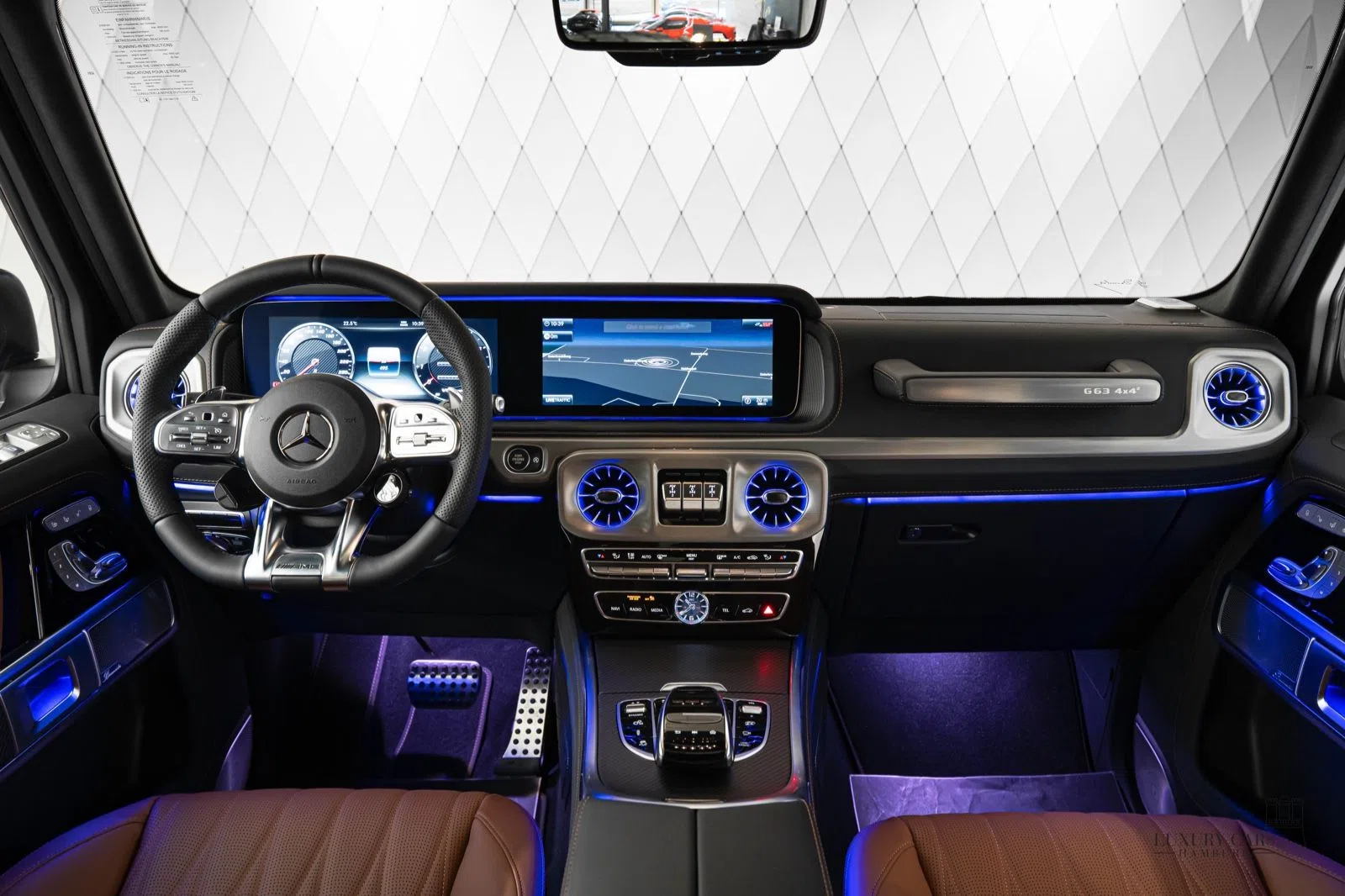 2022 Mercedes-Benz G 63 AMG 4x4² interior, dashboard