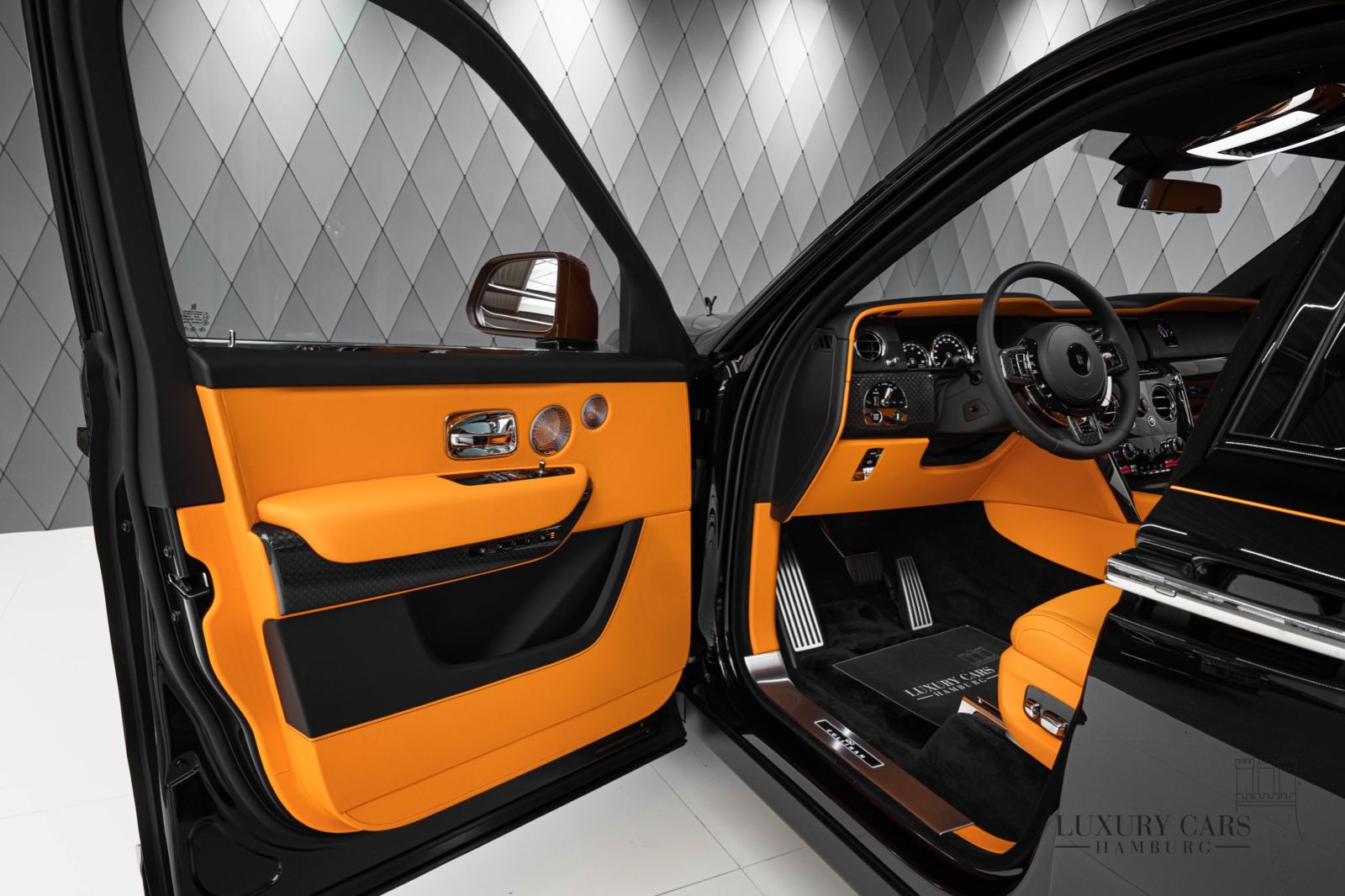 2023 Rolls-Royce Cullinan BLACK BADGE, 3/14