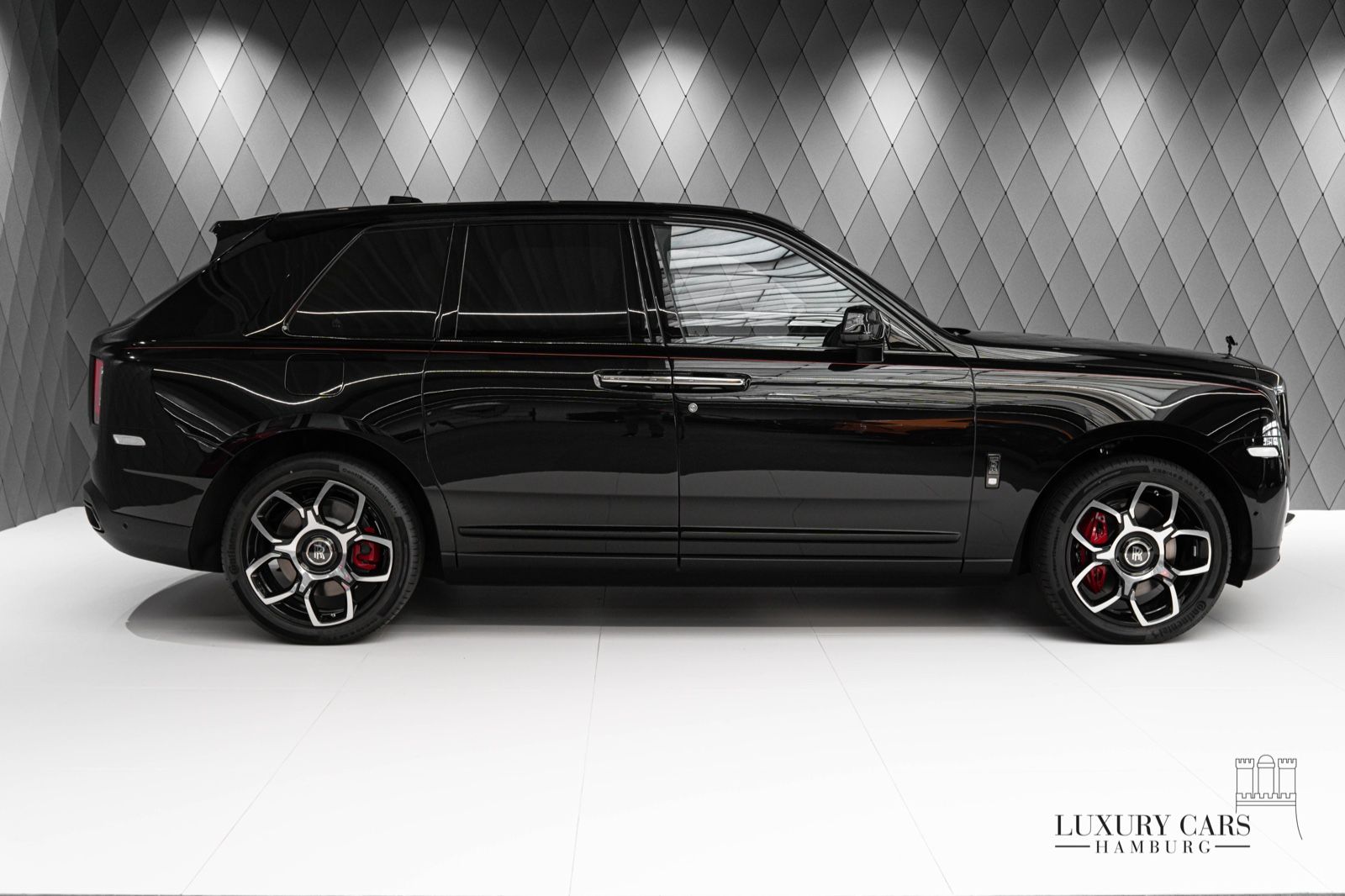 2022 Rolls-Royce Cullinan BLACK BADGE, 2/32