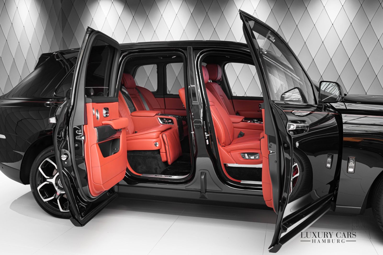 2022 Rolls-Royce Cullinan BLACK BADGE, 3/32