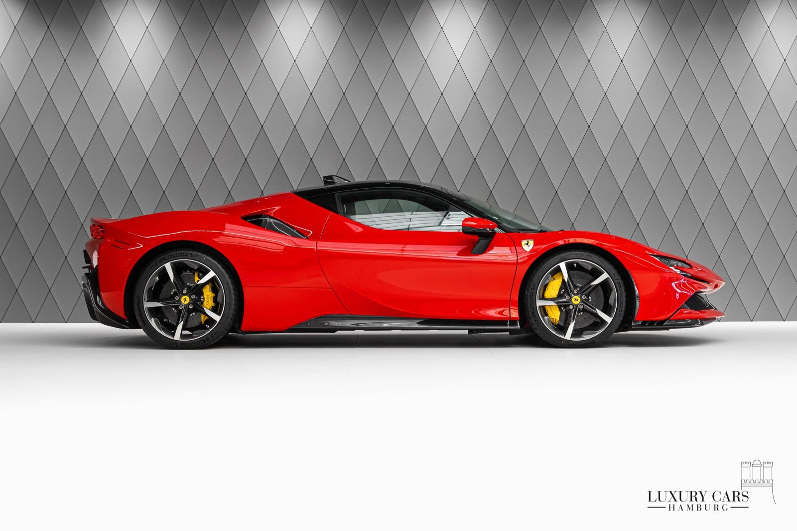 2023 Ferrari SF 90 Stradale, 13/14