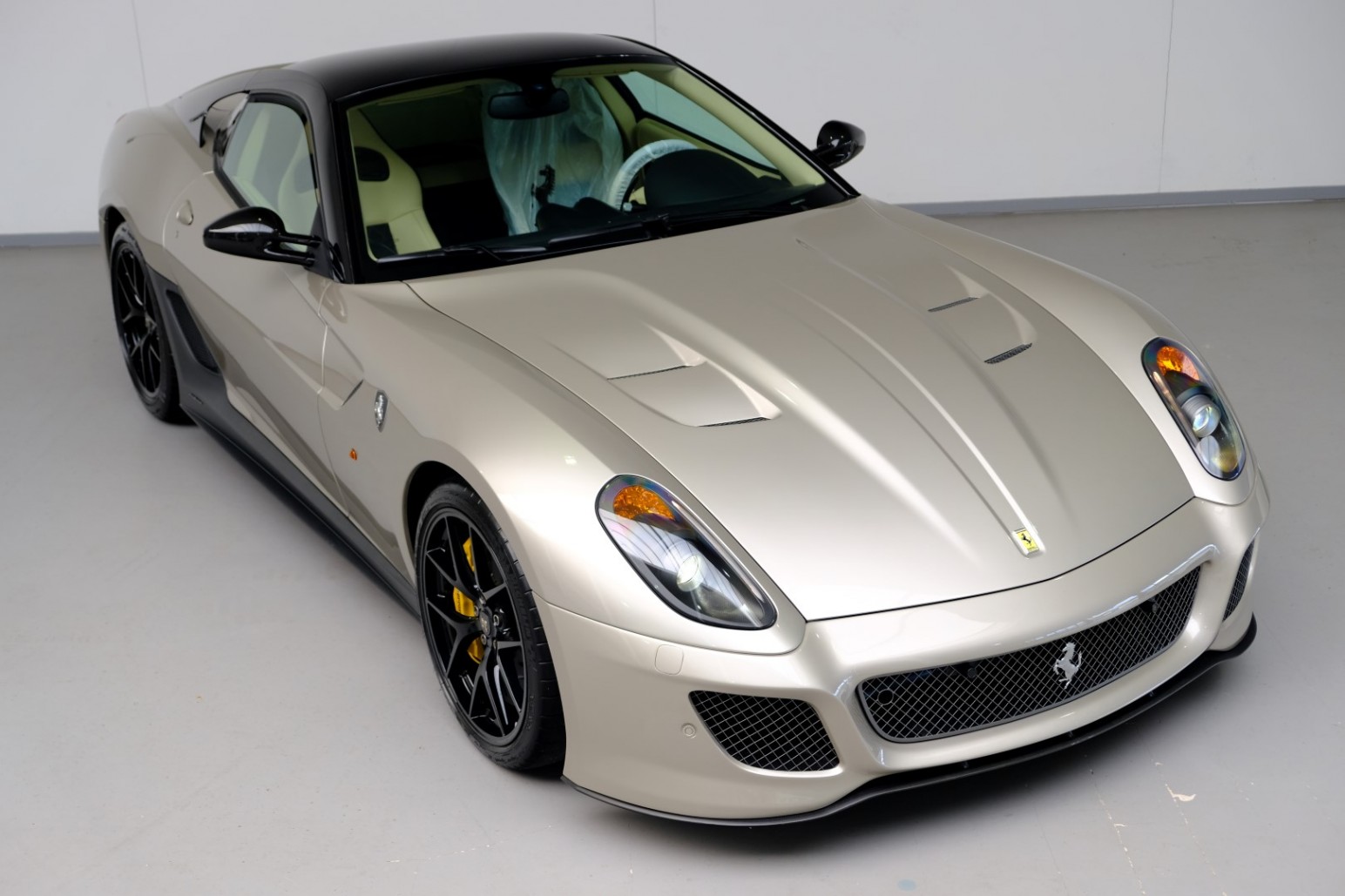 2010 Ferrari 599 GTO, 2/24