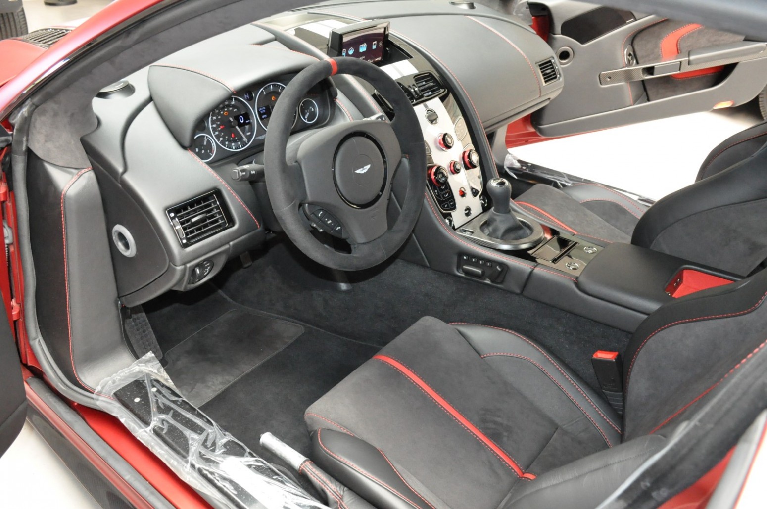 2018 Aston Martin V12 Vantage S Satin Seven, 5/18