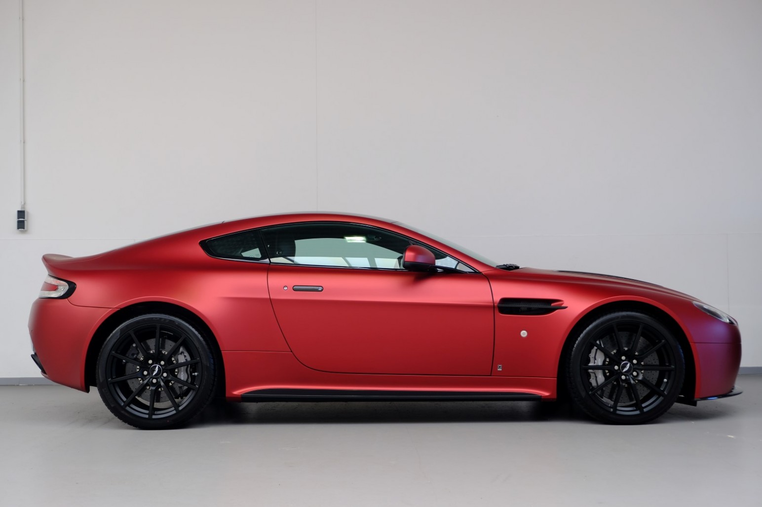 2018 Aston Martin V12 Vantage S Satin Seven, 6/18