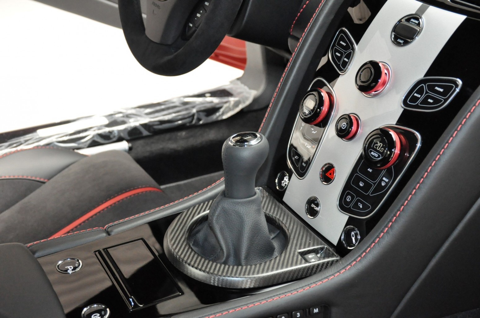 2018 Aston Martin V12 Vantage S Satin Seven, 10/18