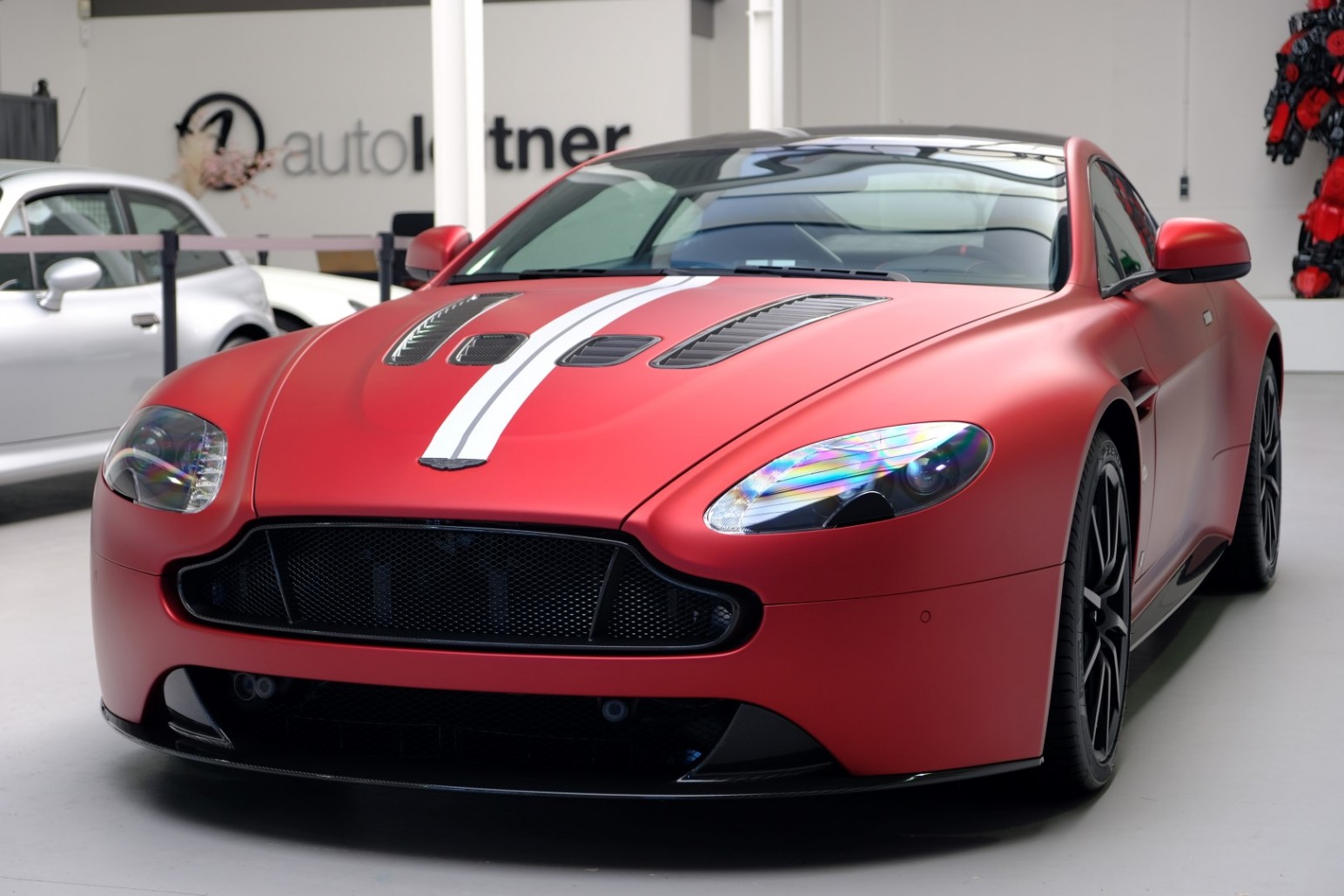 2018 Aston Martin V12 Vantage S Satin Seven, 17/18