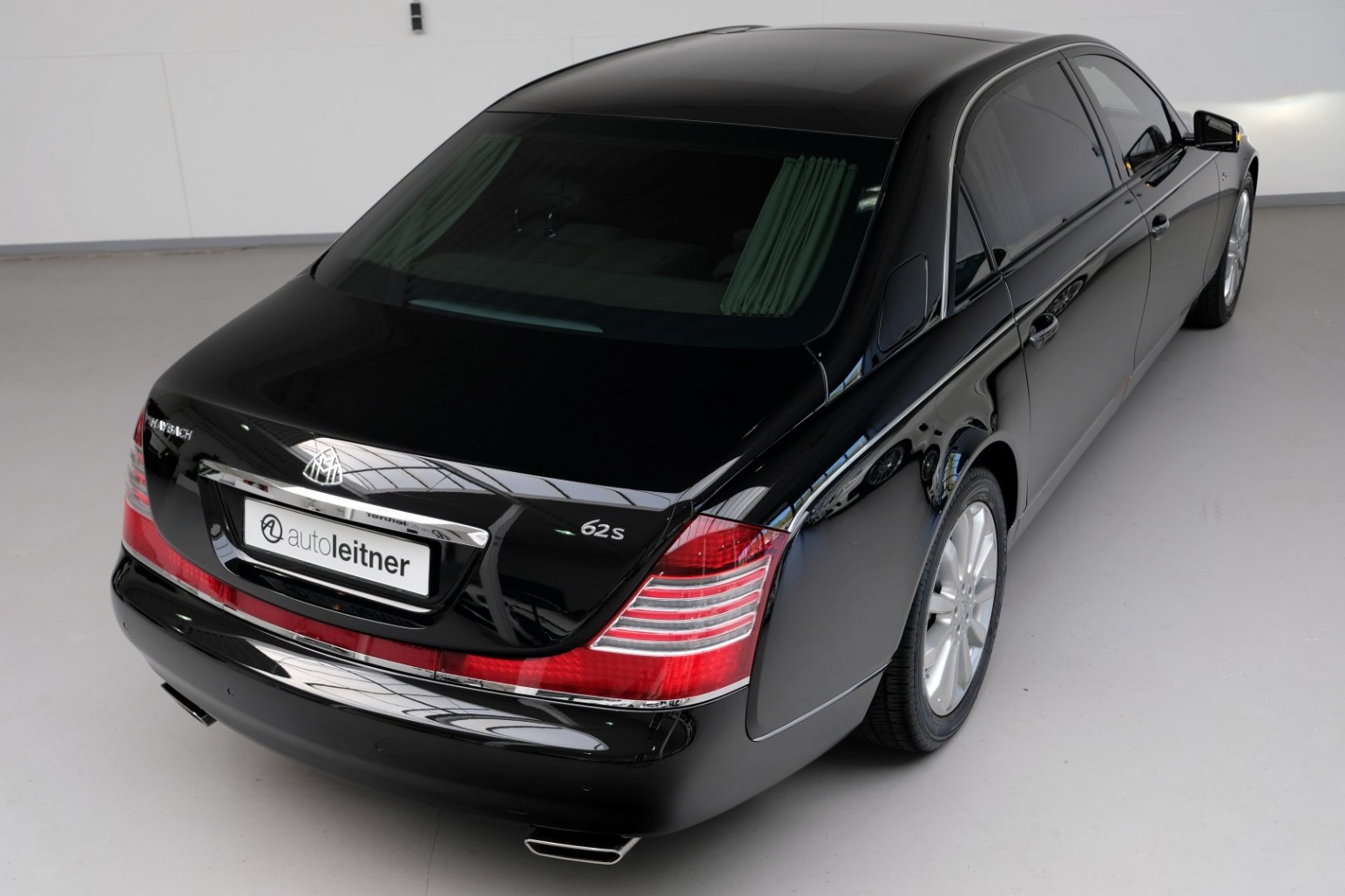 2011 Maybach 62S, 4/24