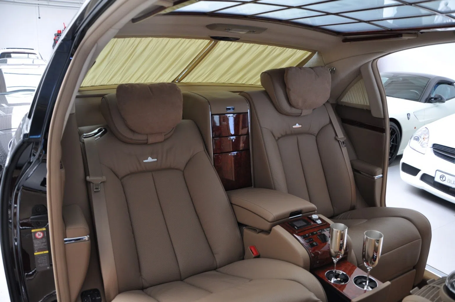 2011 Maybach 62S interior, seats