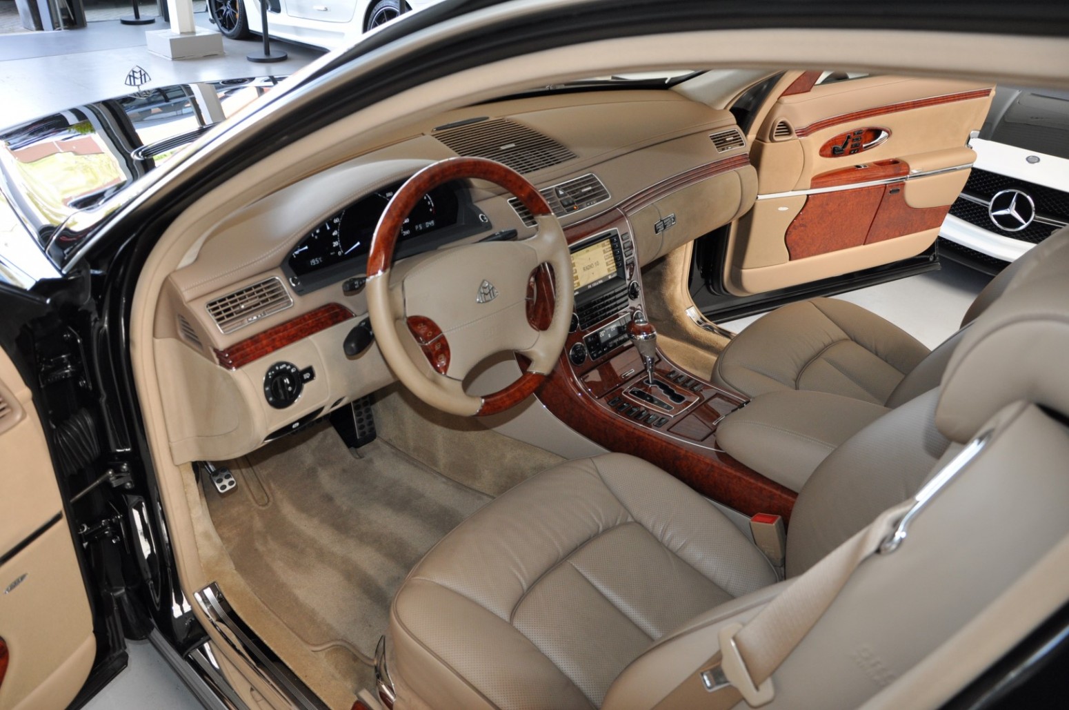 2011 Maybach 62S, 19/24