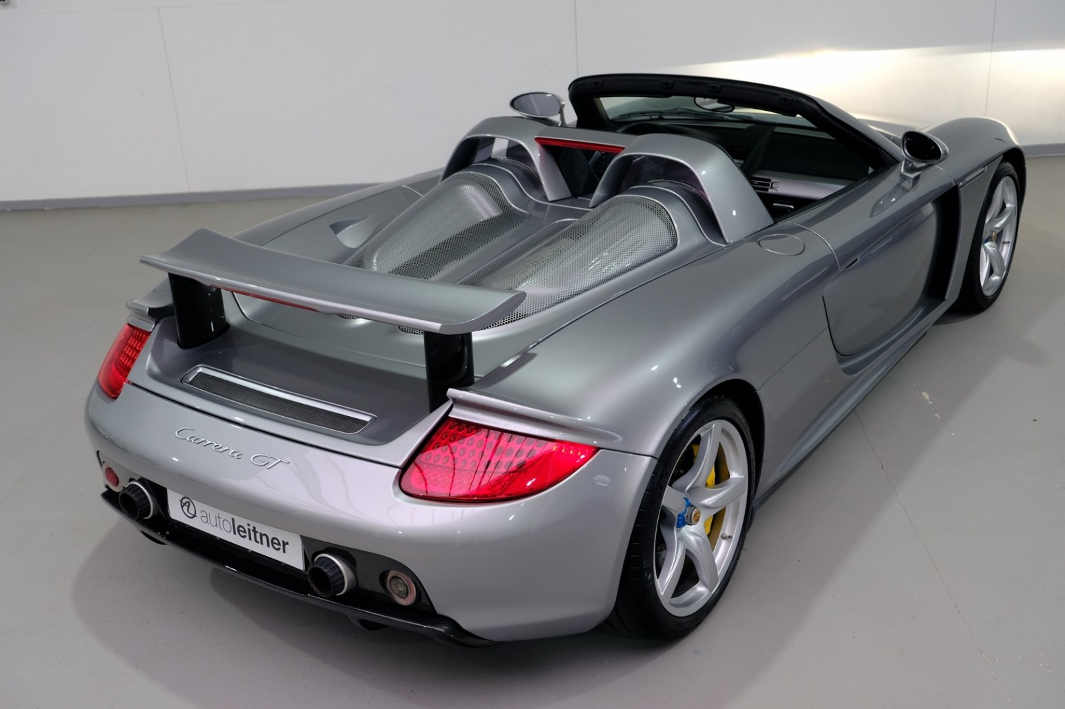 2004 Porsche Carrera GT, 9/20