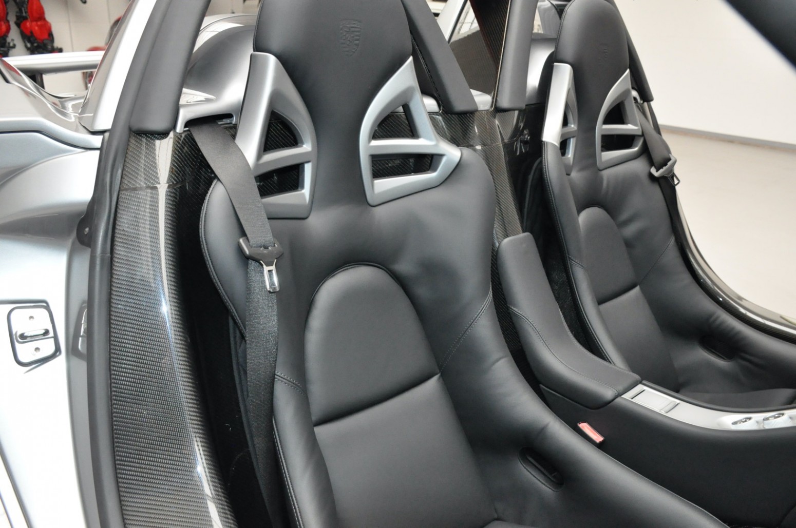 2004 Porsche Carrera GT, 18/20