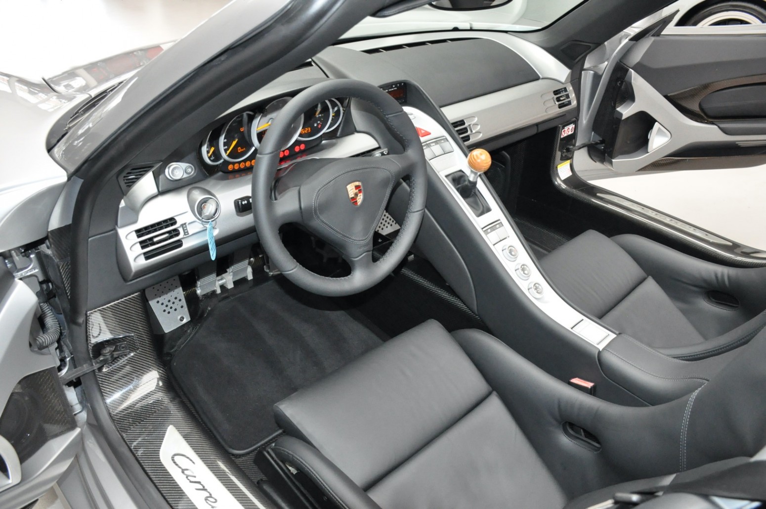 2004 Porsche Carrera GT, 19/20