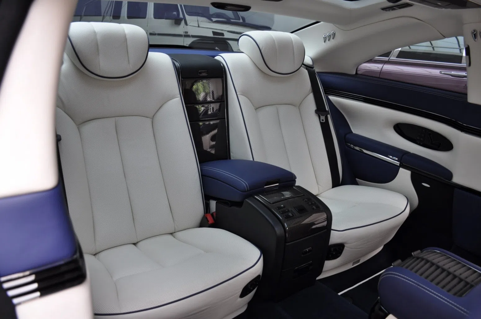 2010 Maybach 57S Coupe Xenatec interior, seats