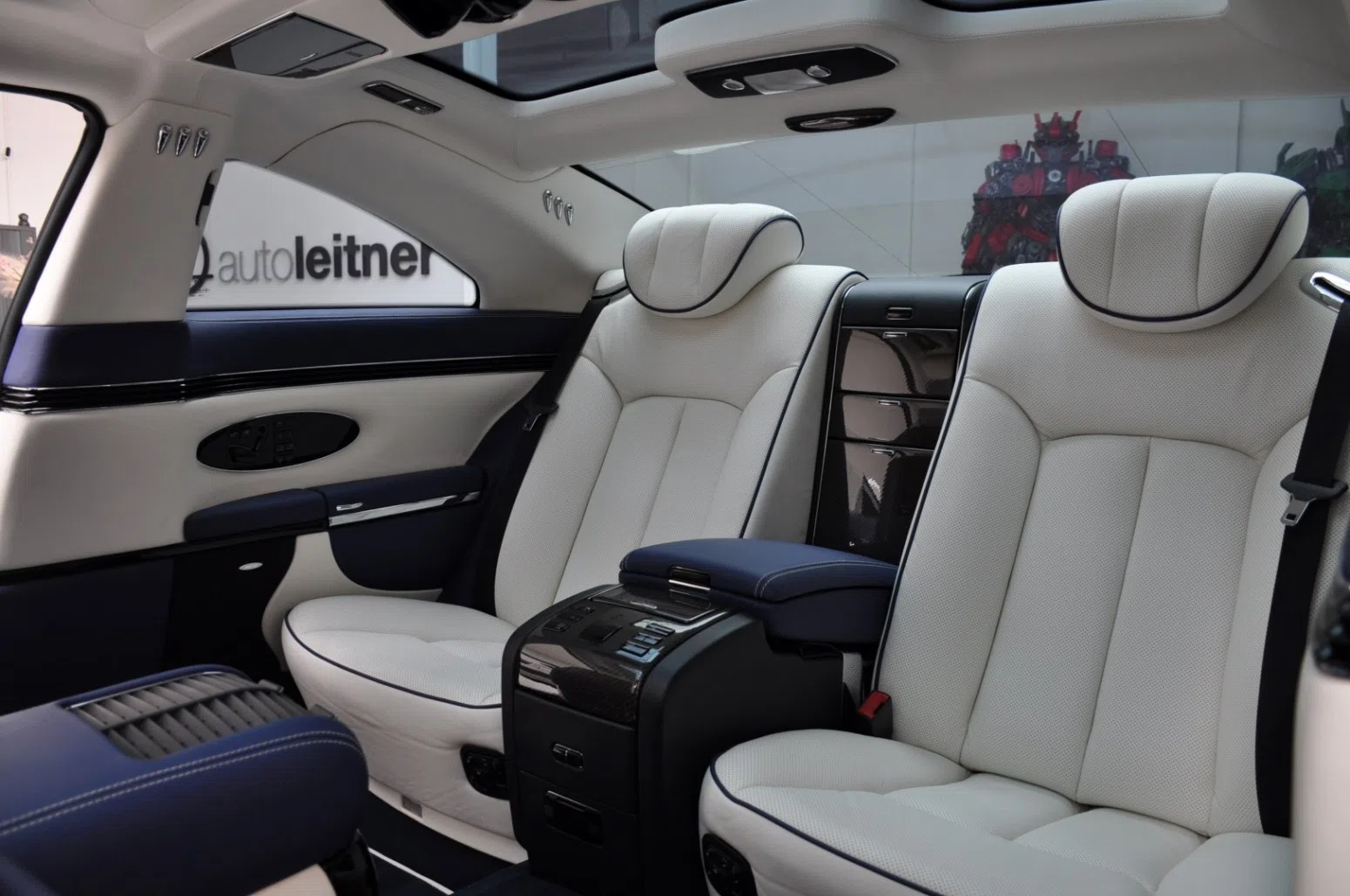 2010 Maybach 57S Coupe Xenatec interior, seats