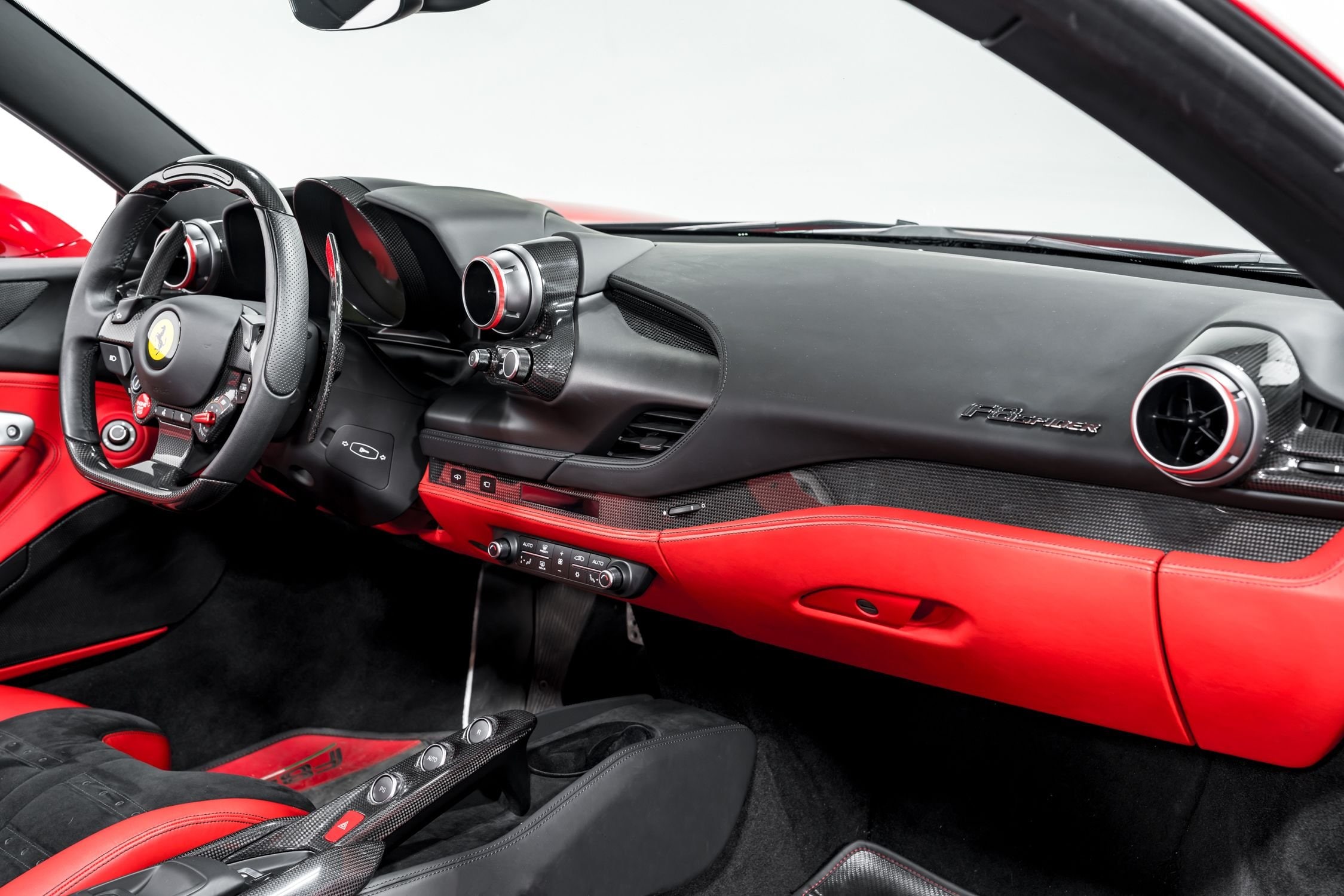 2021 Ferrari F8 Spider, 4/19