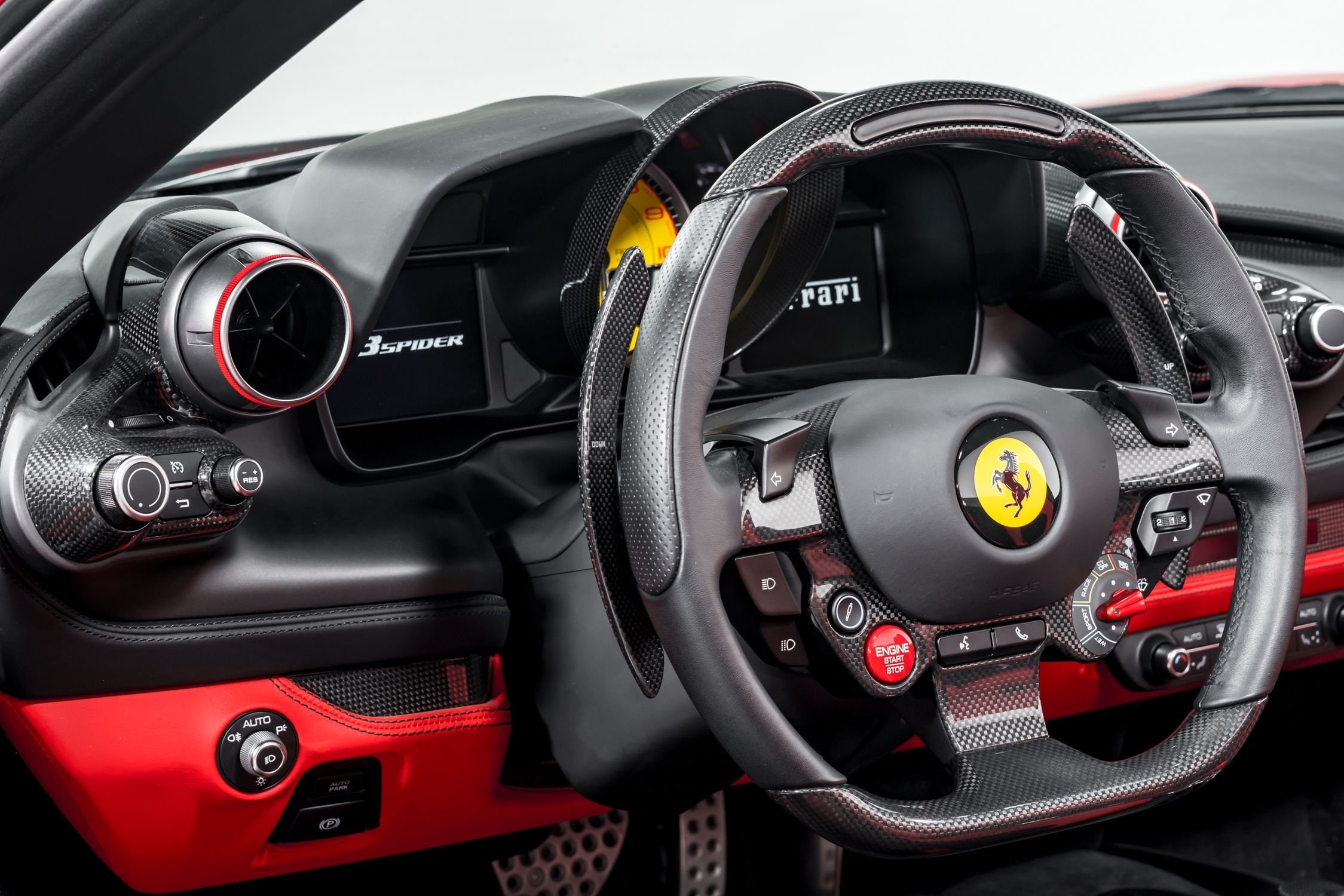 2021 Ferrari F8 Spider, 6/19