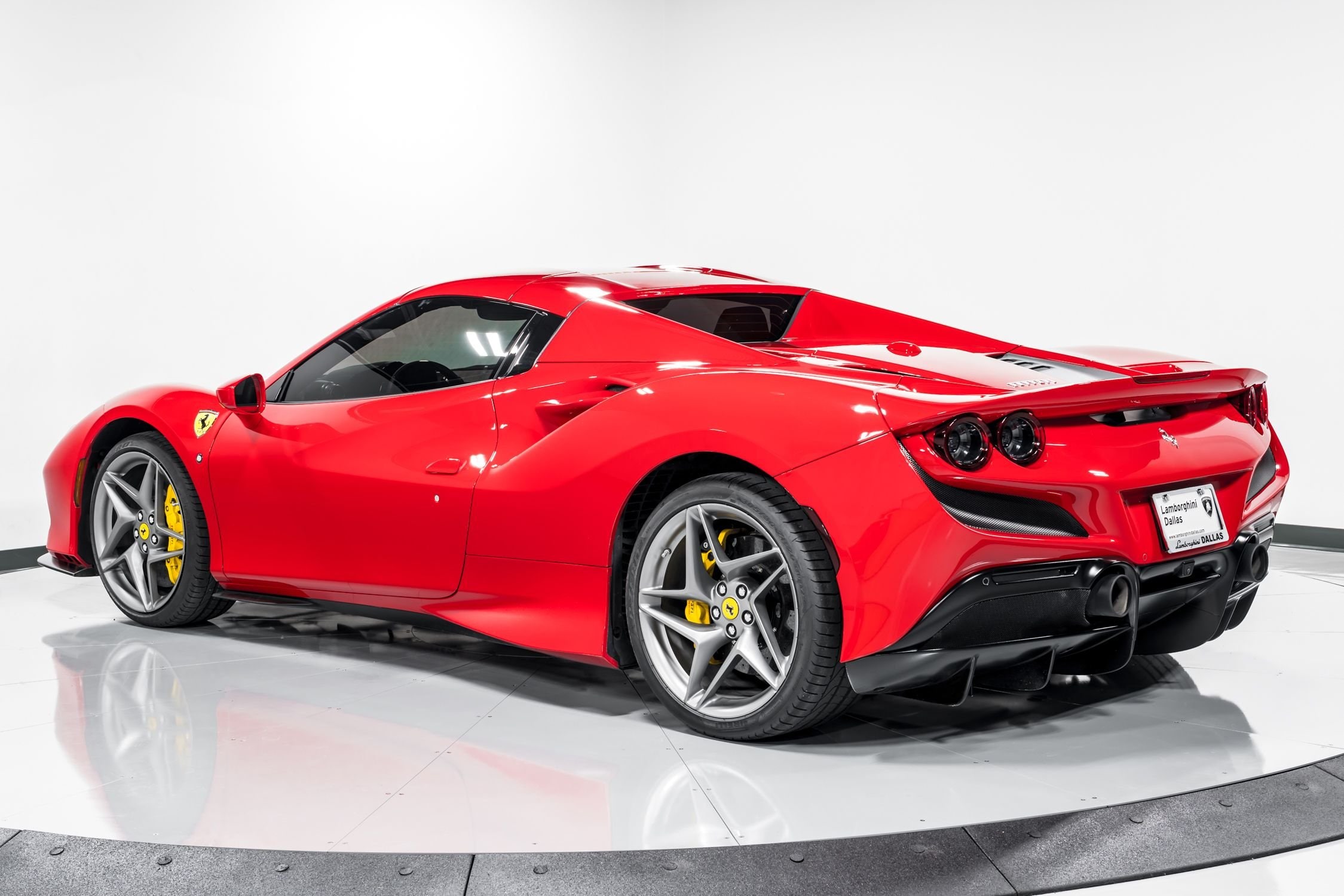 2021 Ferrari F8 Spider, 8/19