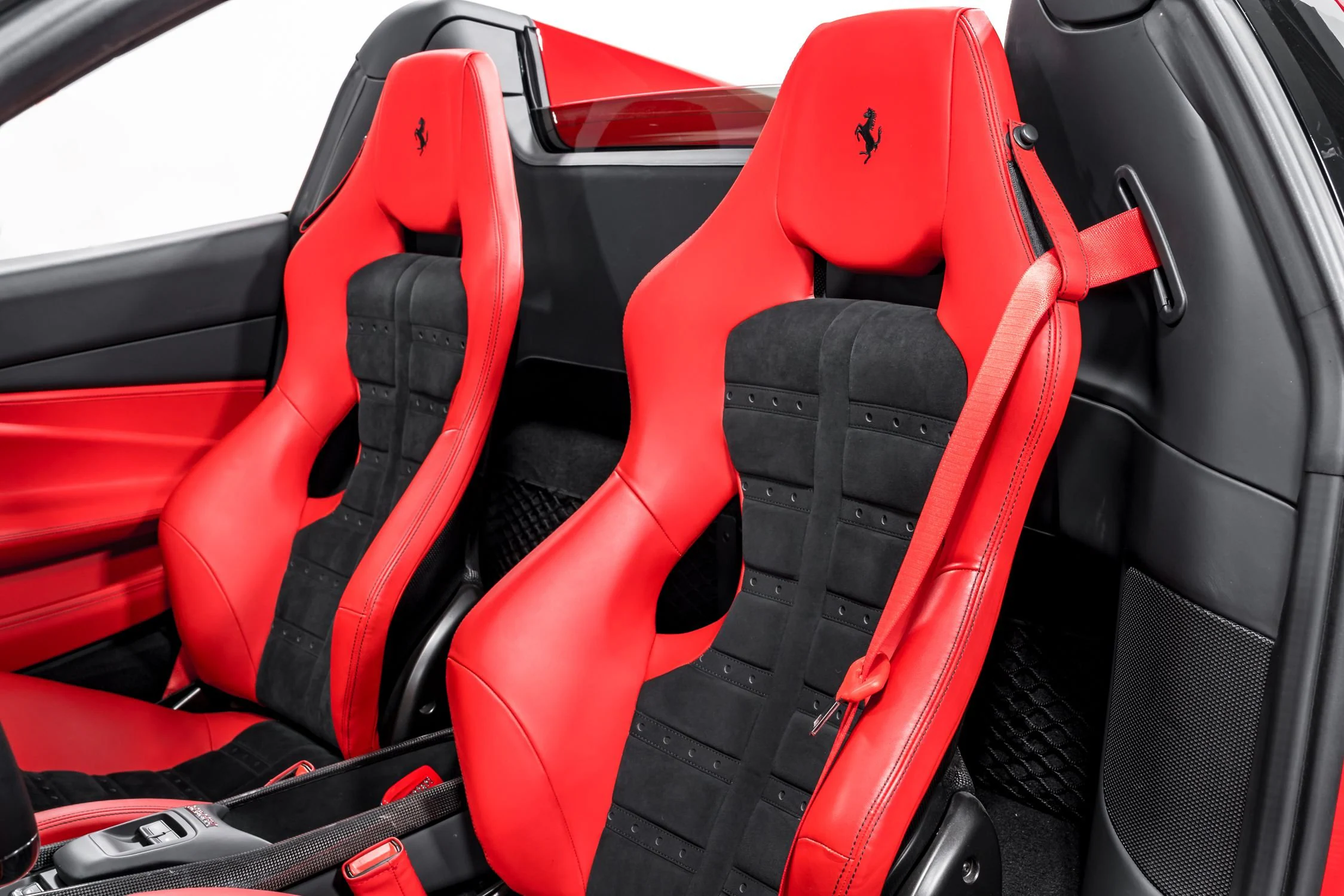 2021 Ferrari F8 Spider, 12/19
