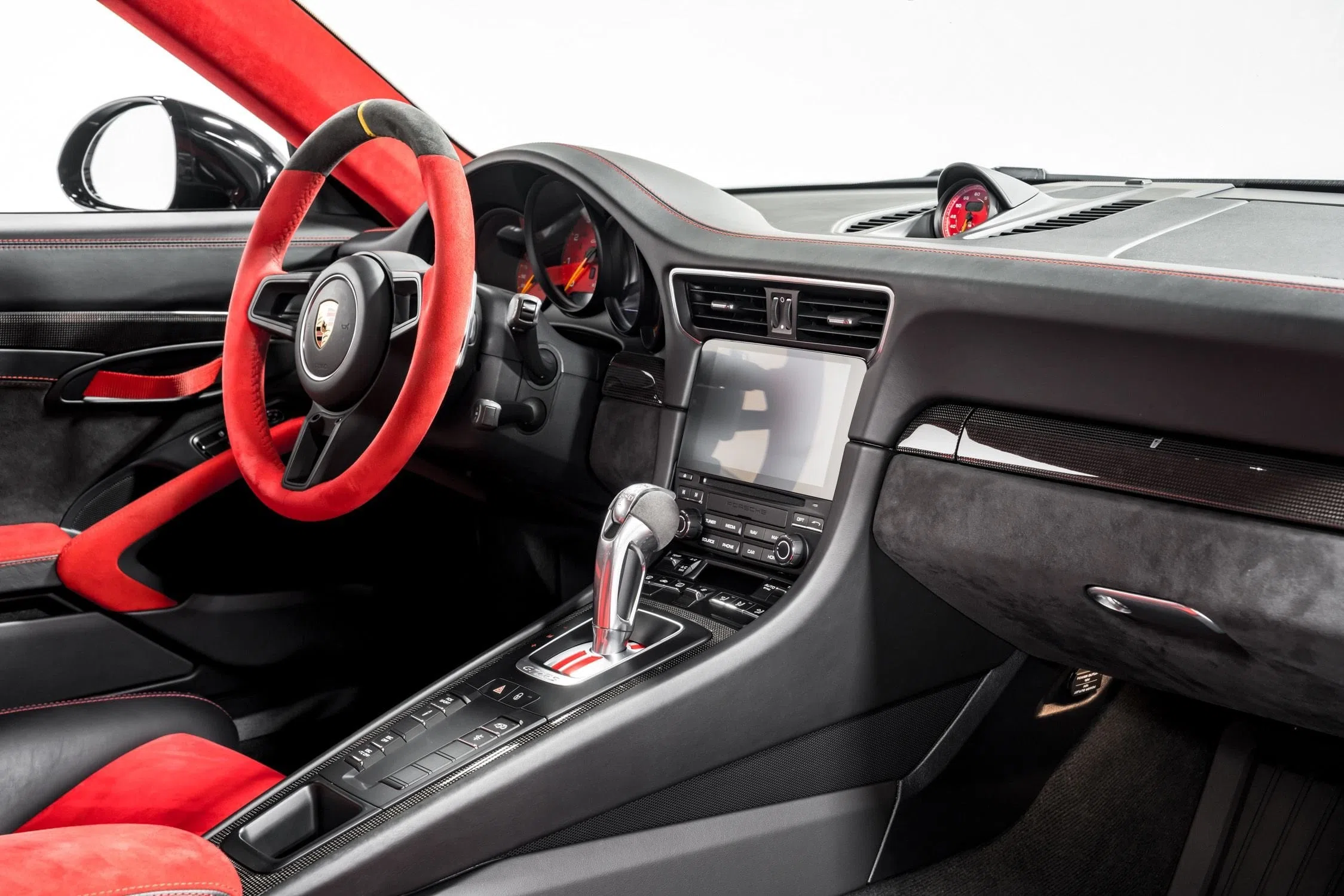 2018 Porsche 911 GT2 RS interior