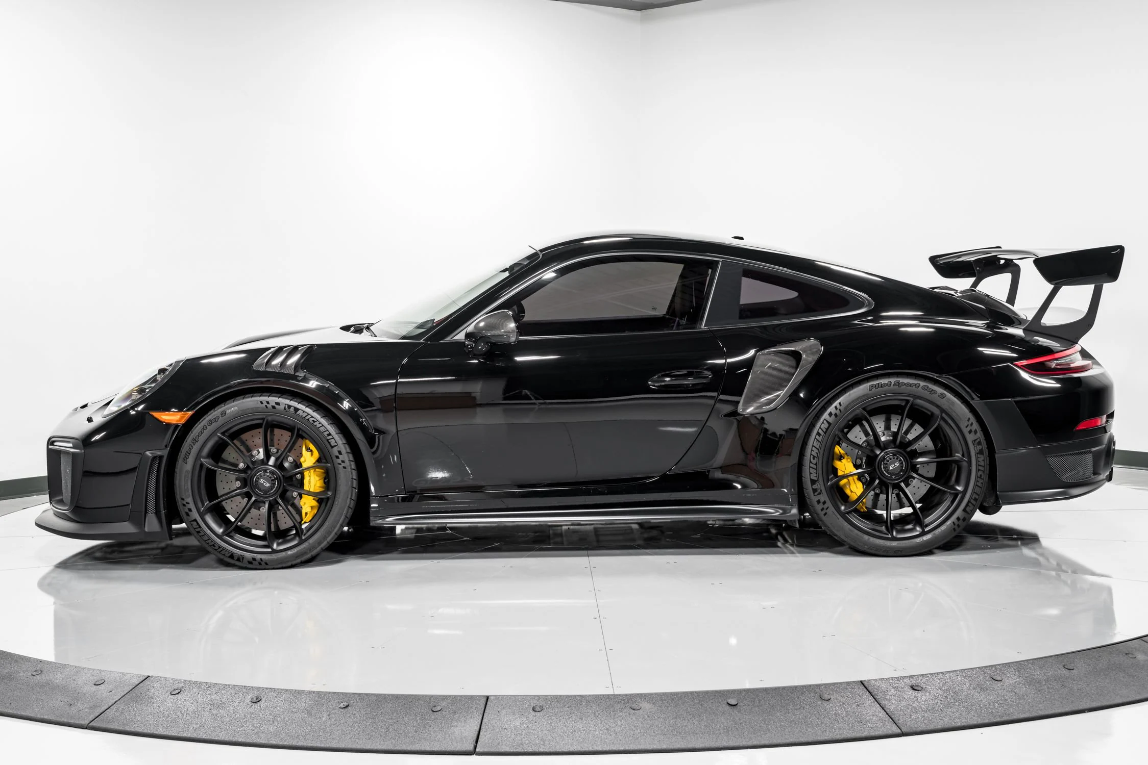 2018 Porsche 911 GT2 RS, 16/21