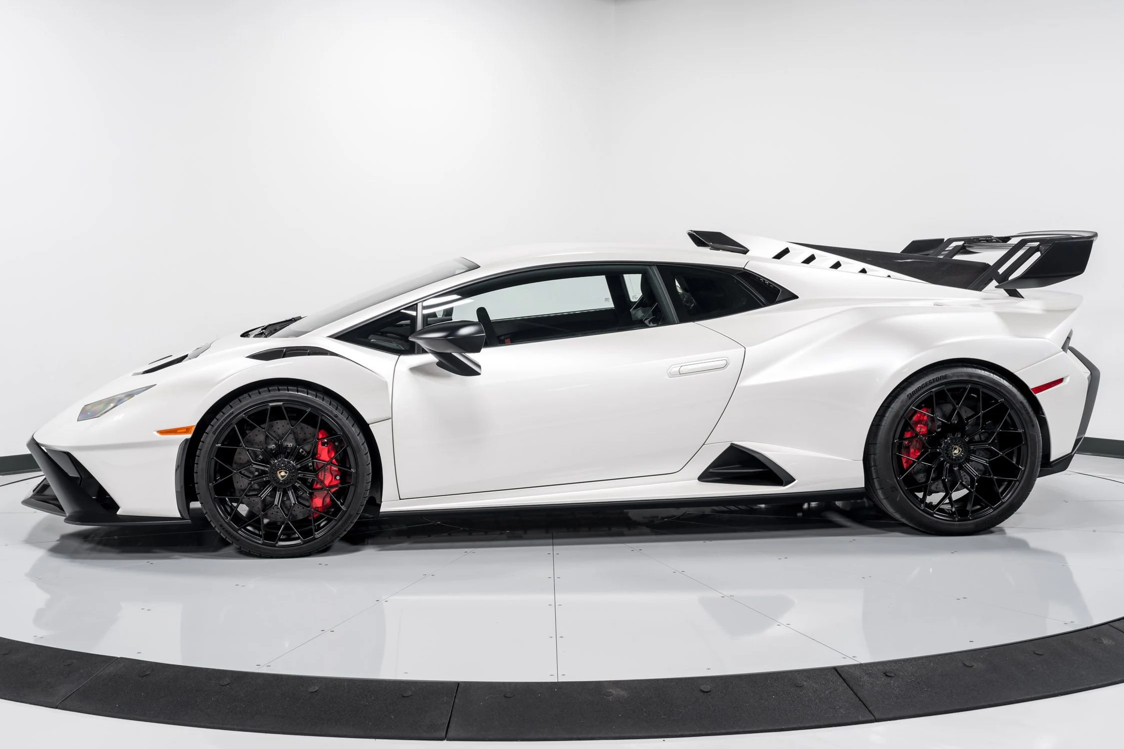 2023 Lamborghini Huracan STO, 5/14