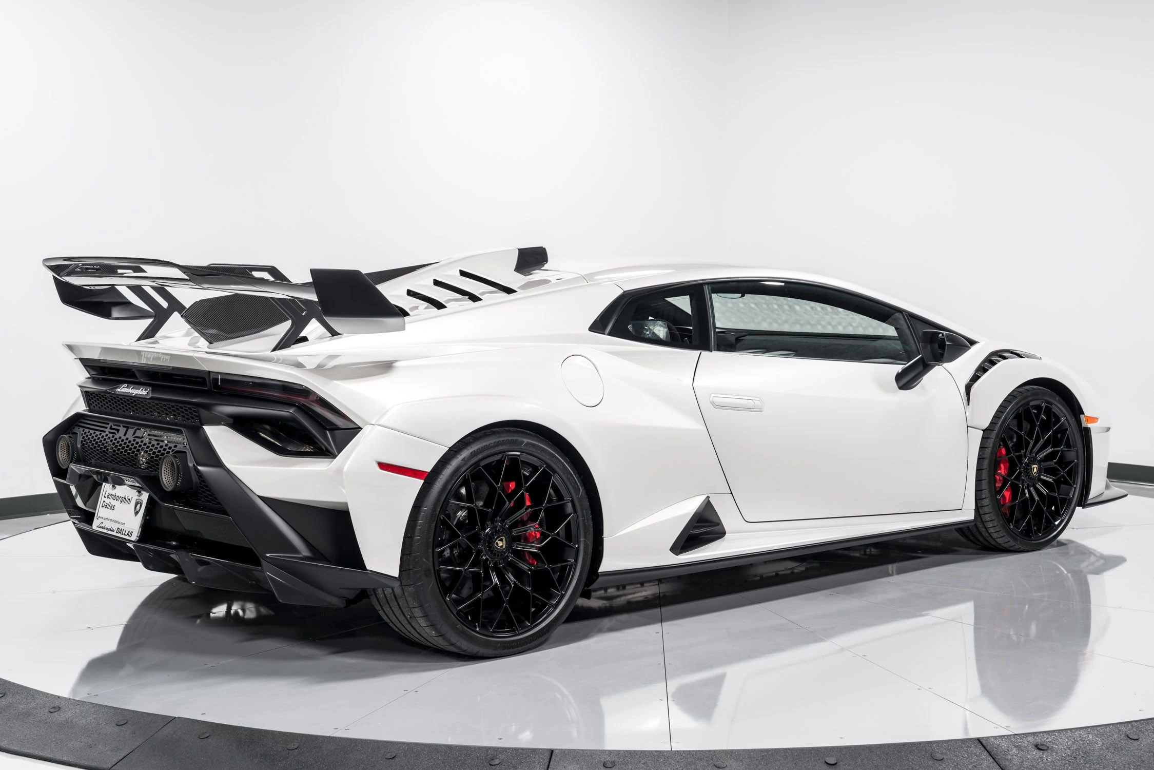 2023 Lamborghini Huracan STO, 12/14