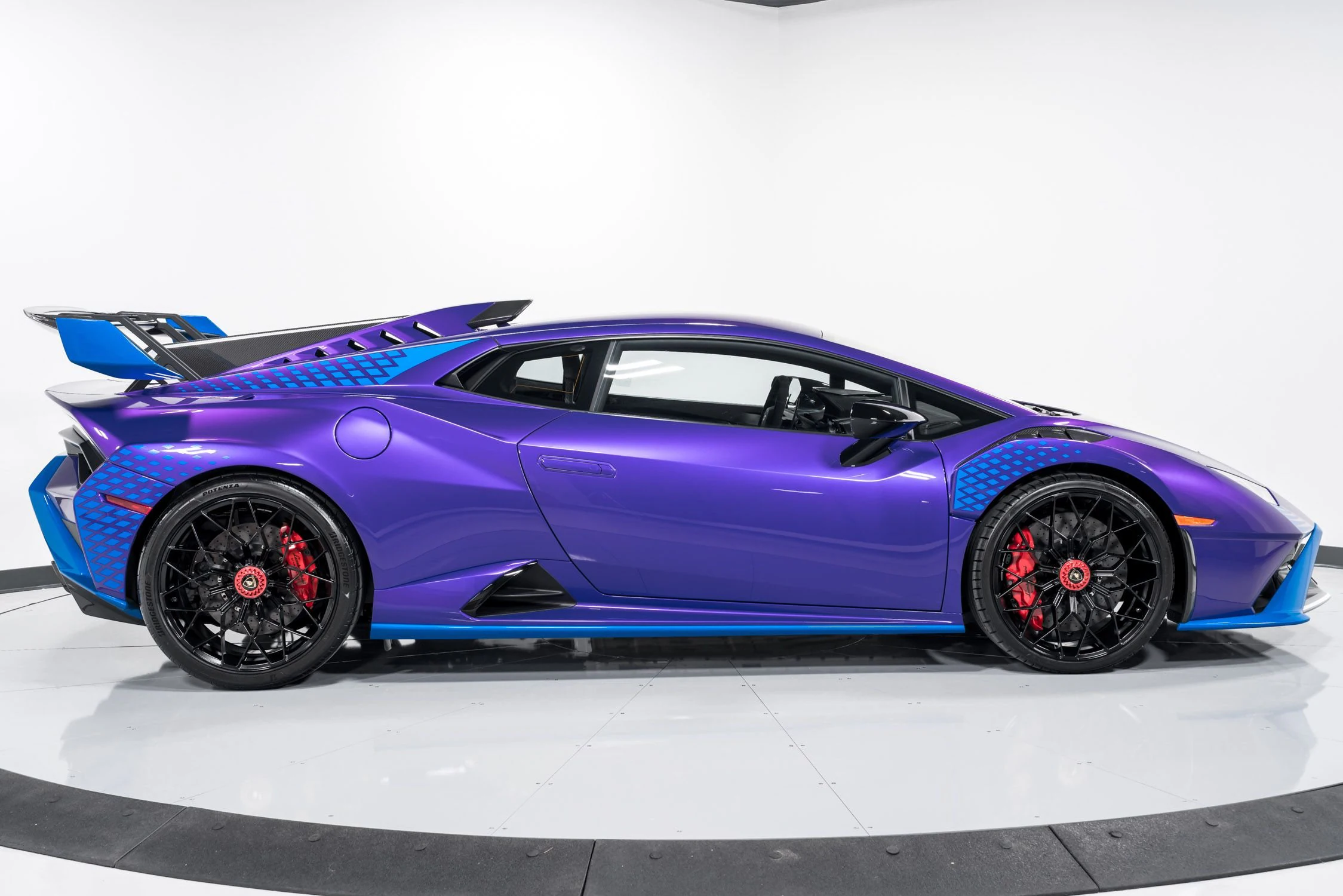 2023 Lamborghini Huracan STO, 11/18