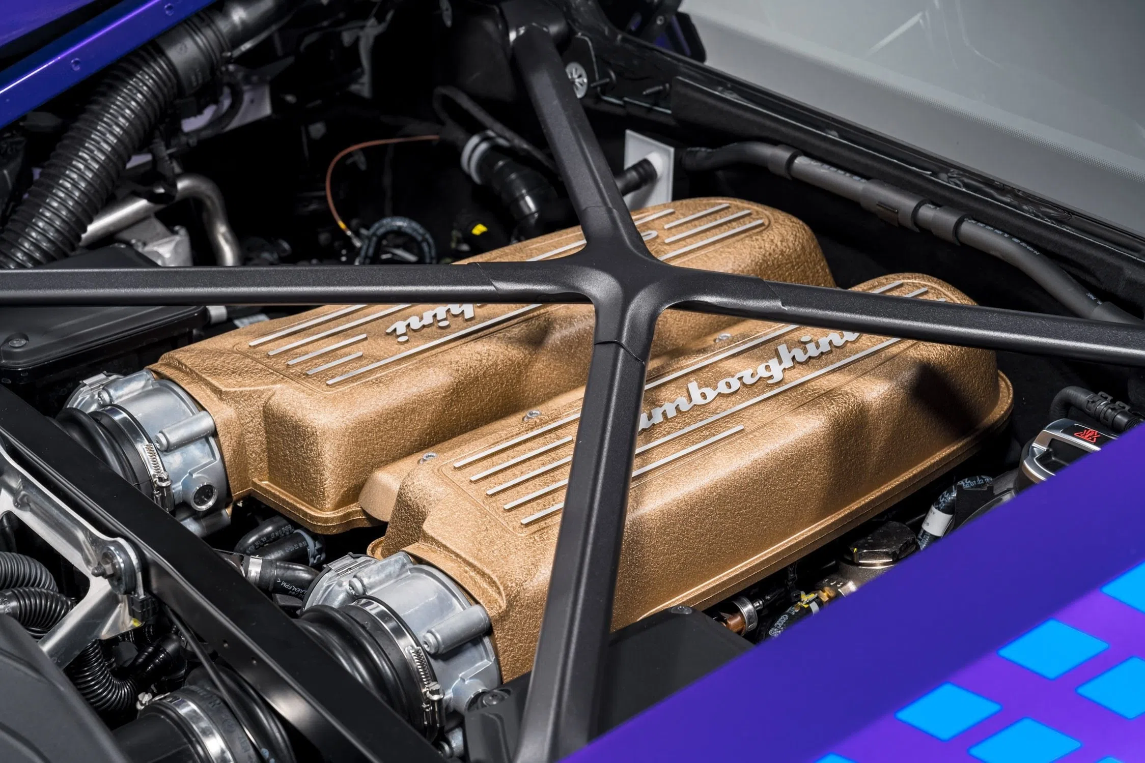 2023 Lamborghini Huracan STO engine