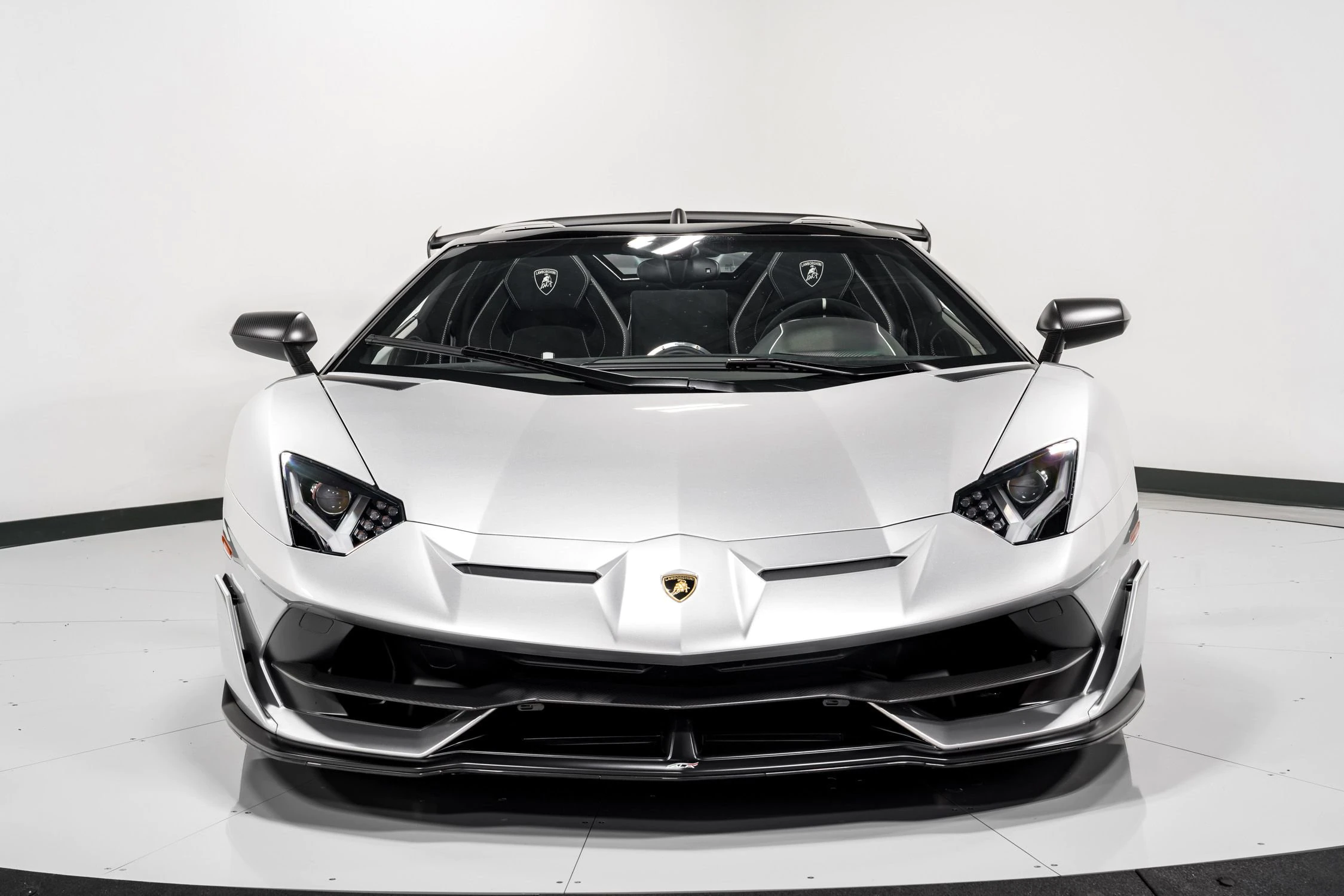 2020 Lamborghini Aventador SVJ Roadster, 2/19