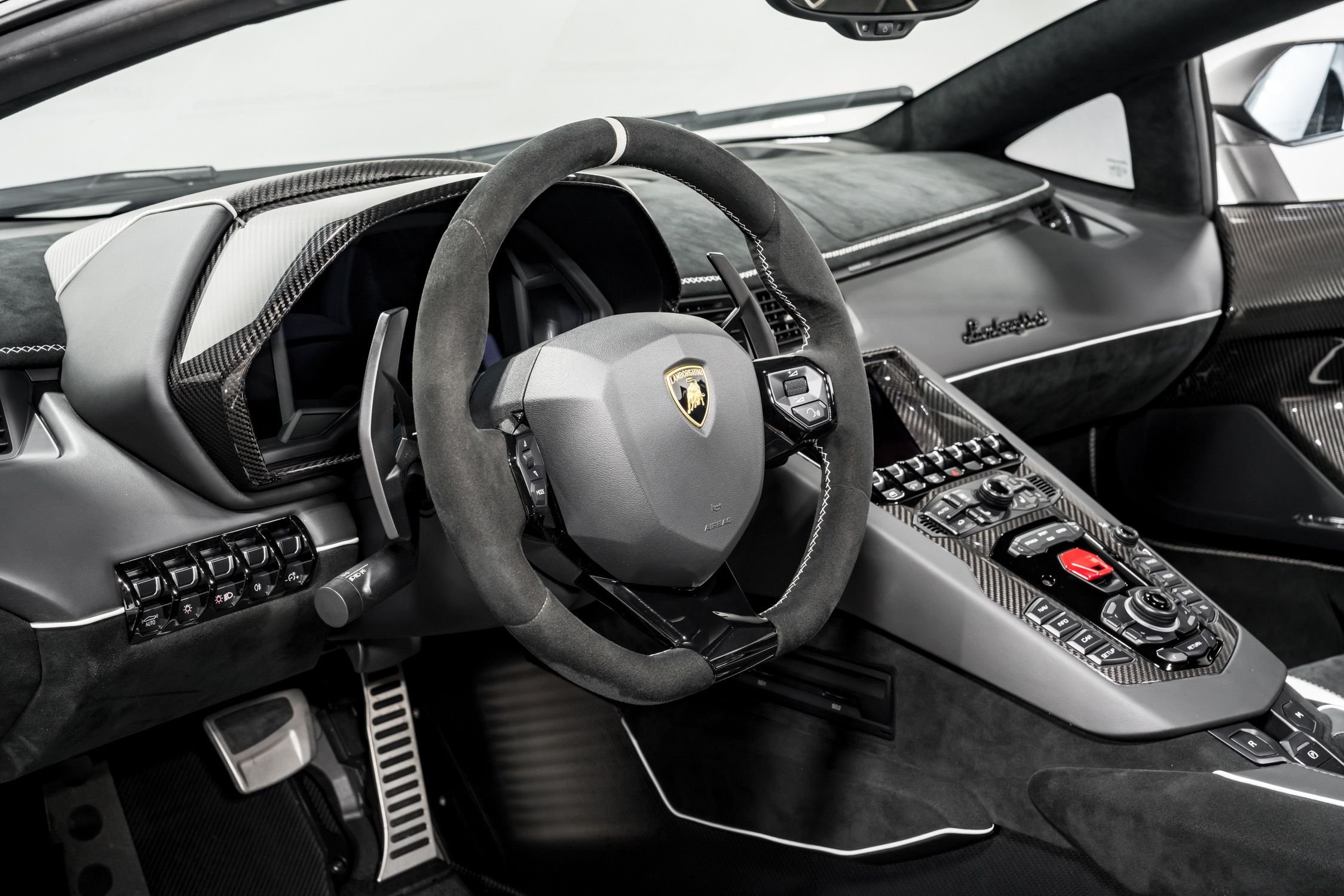 2020 Lamborghini Aventador SVJ Roadster, 3/19