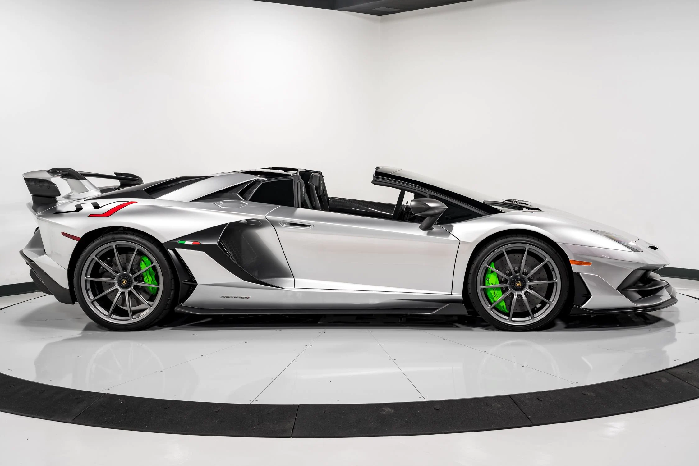 2020 Lamborghini Aventador SVJ Roadster, 13/19