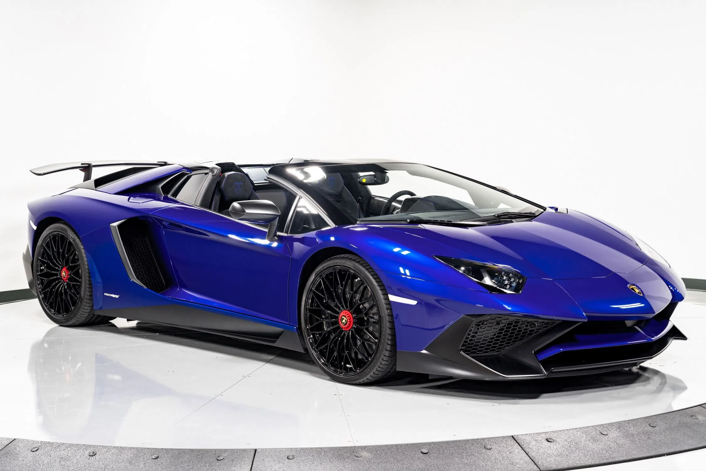 2016 Lamborghini Aventador SV Roadster
