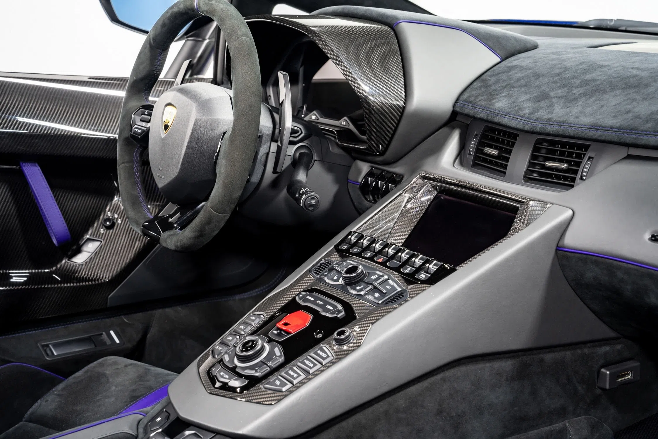 2016 Lamborghini Aventador SV Roadster interior, dashboard