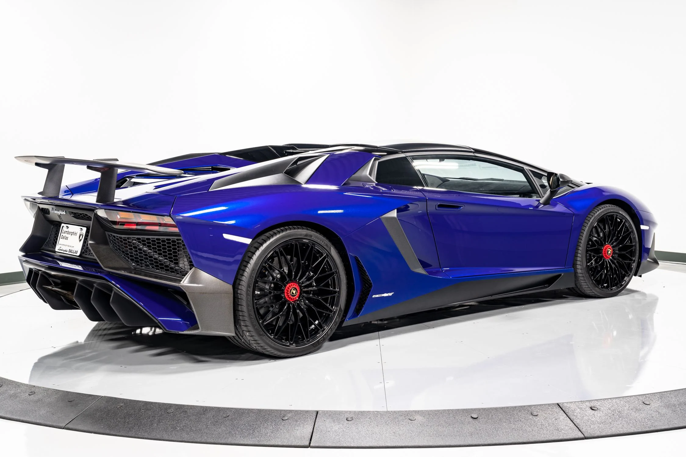 2016 Lamborghini Aventador SV Roadster, 5/24