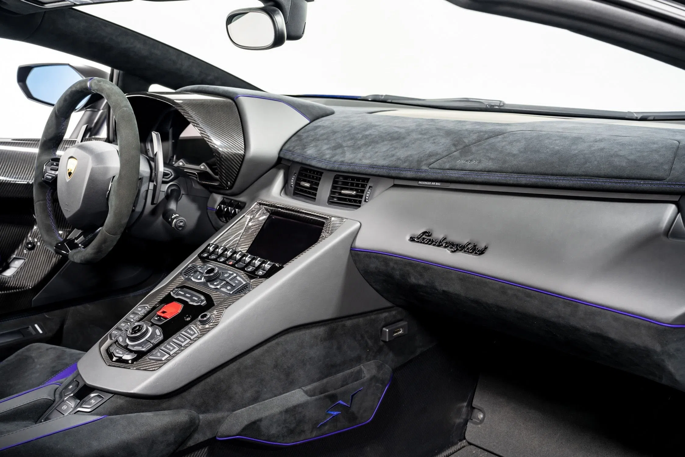 2016 Lamborghini Aventador SV Roadster interior, dashboard