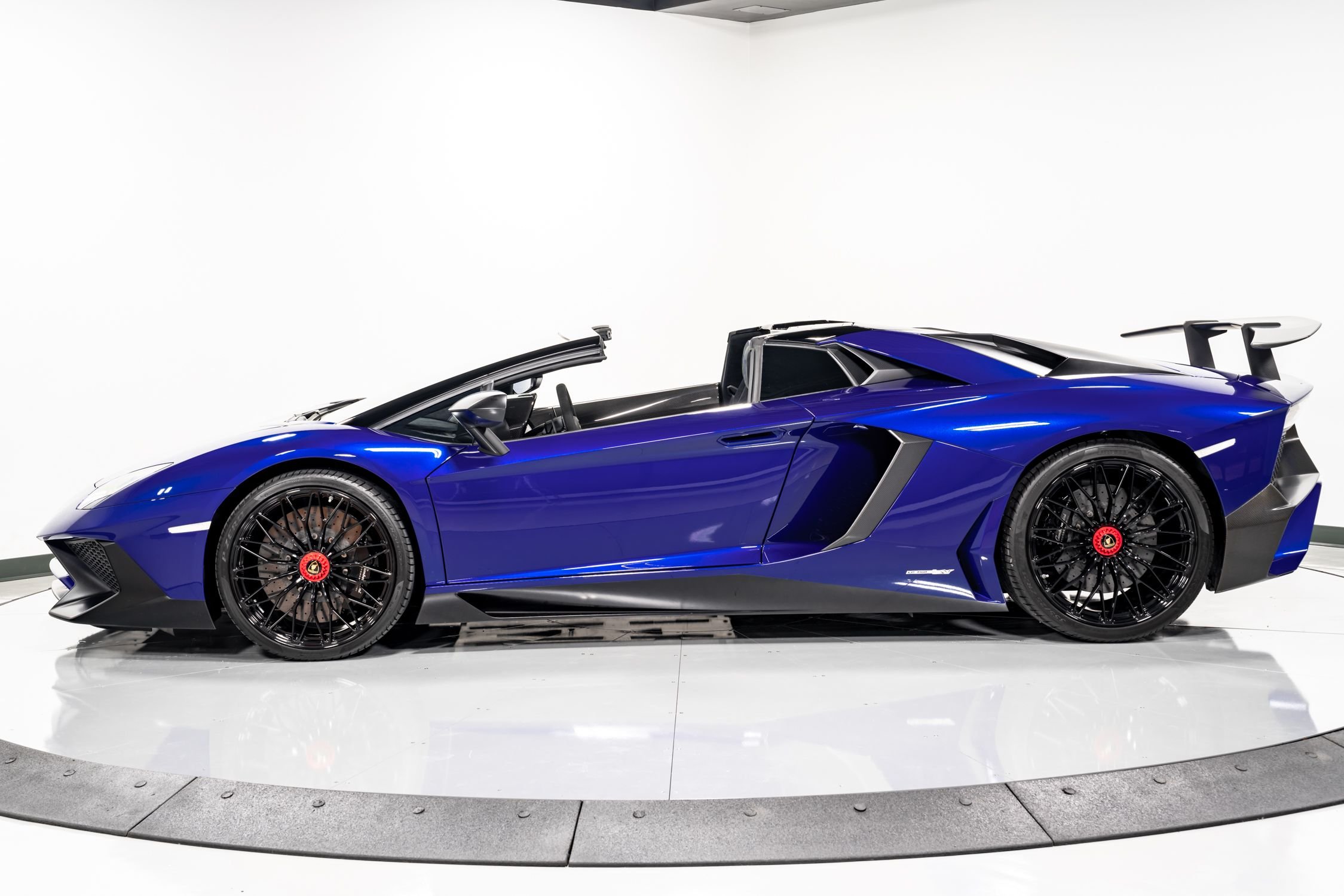 2016 Lamborghini Aventador SV Roadster, 12/24