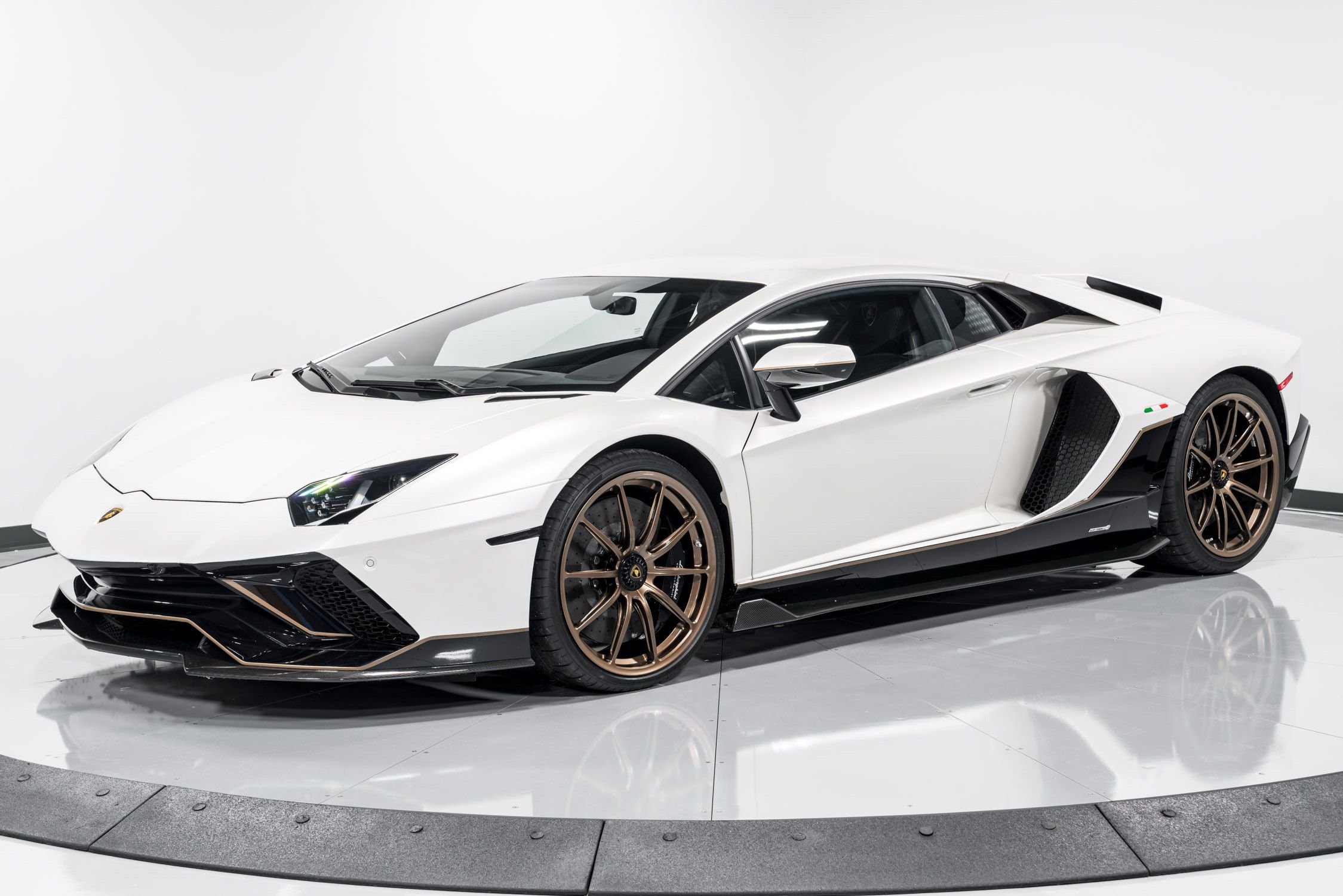 2022 Lamborghini Aventador Ultimae, 8/22